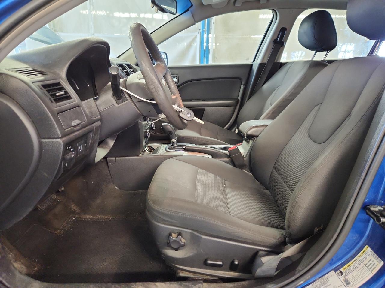 2011 Ford Fusion Se Blue vin: 3FAHP0HA7BR346597 Damage: Left Front Seat Cushion, Cut, 1/2 To 1 Inch