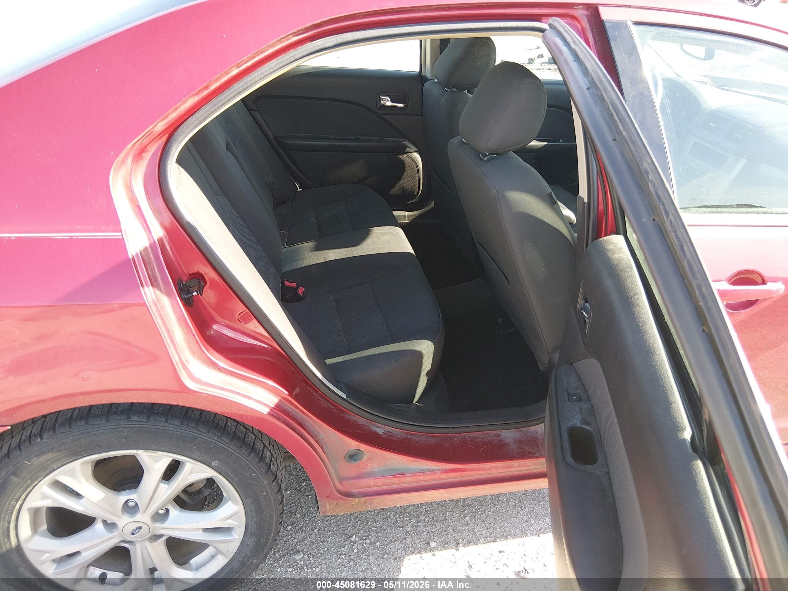 2012 Ford Fusion Se Red vin: 3FAHP0HA7CR150693