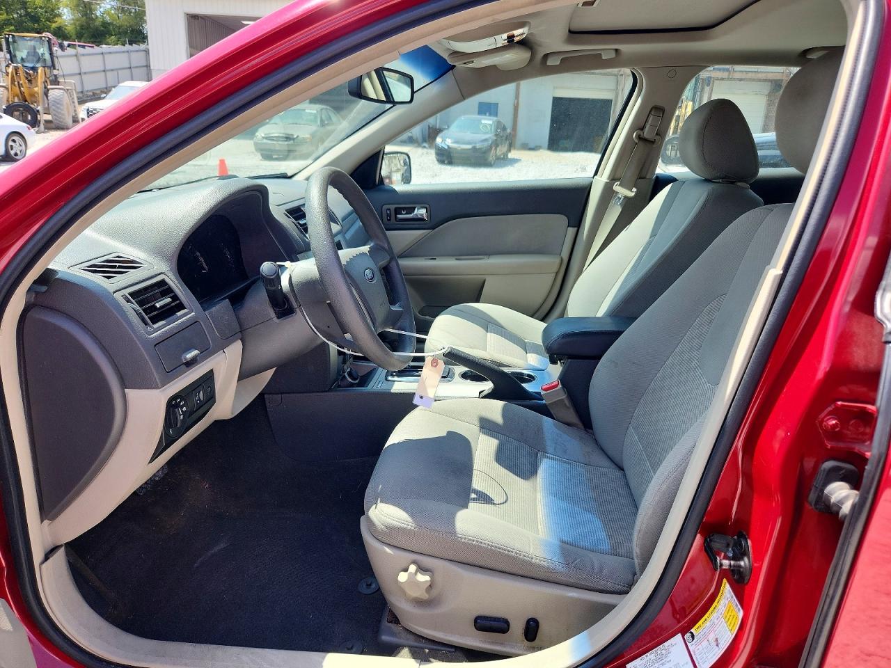 2012 Ford Fusion Se Red vin: 3FAHP0HA7CR168613