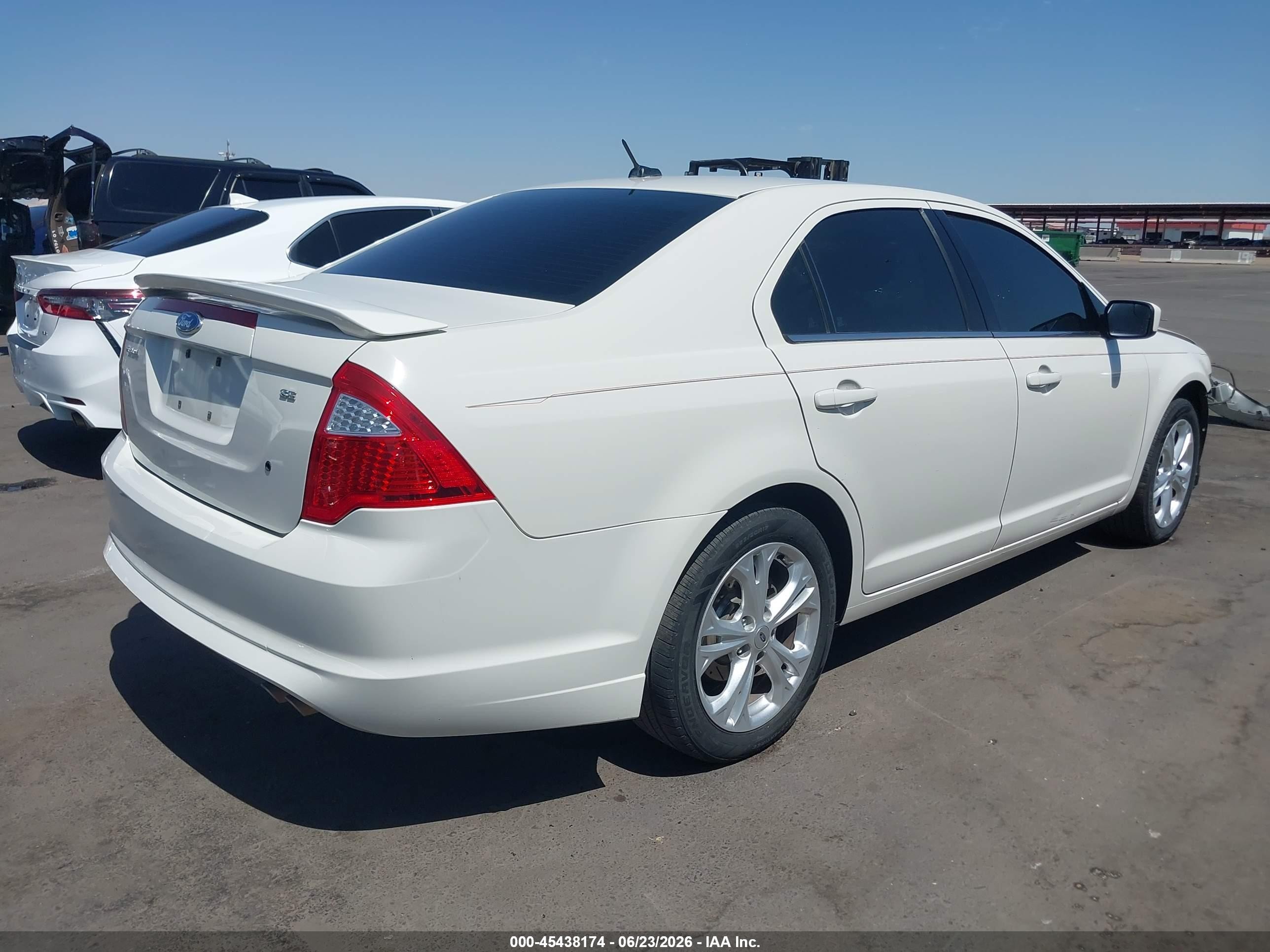 2012 Ford Fusion Se Белый vin: 3FAHP0HA7CR248977