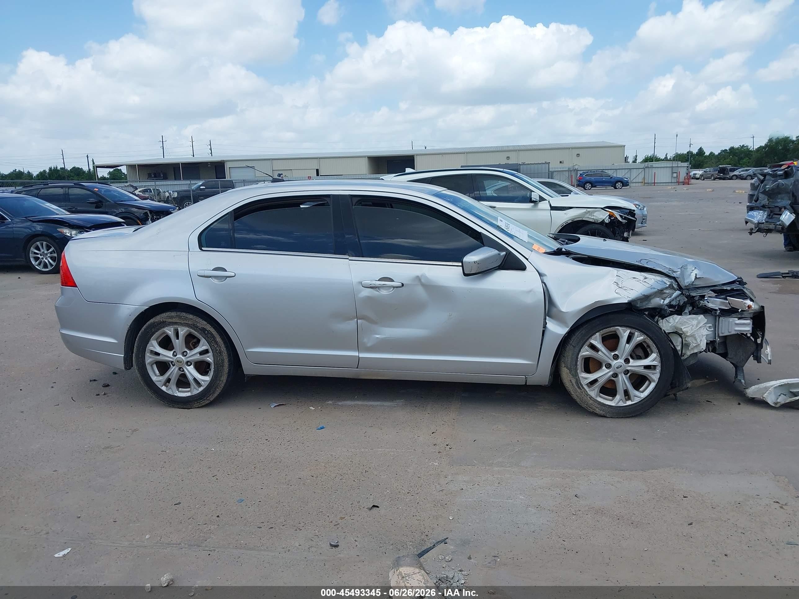 2012 Ford Fusion Se Silver vin: 3FAHP0HA7CR306232