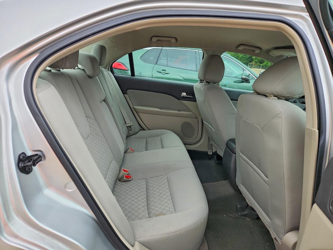 2012 Ford Fusion Se Silver vin: 3FAHP0HA7CR309258