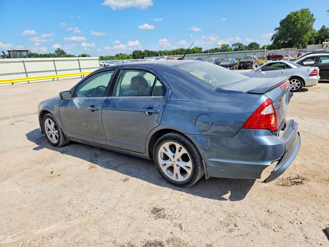 2012 Ford Fusion Blue vin: 3FAHP0HA7CR396319
