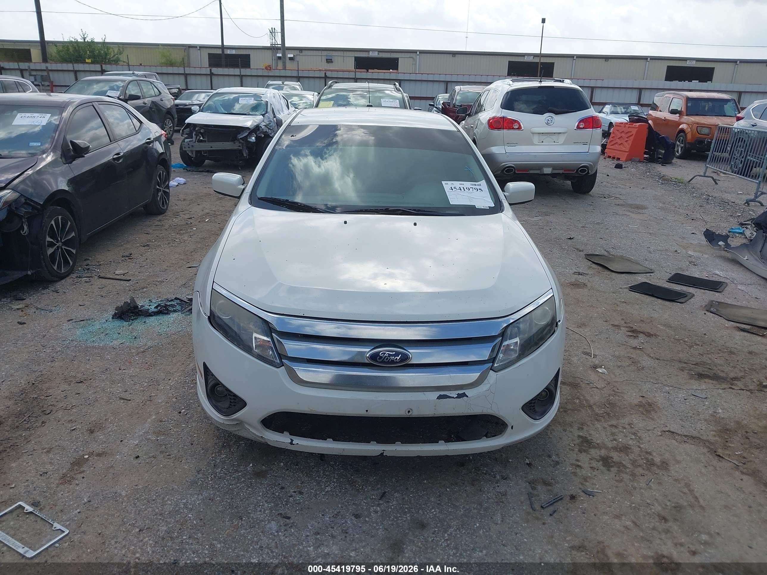 2012 Ford Fusion Se White vin: 3FAHP0HA7CR444756