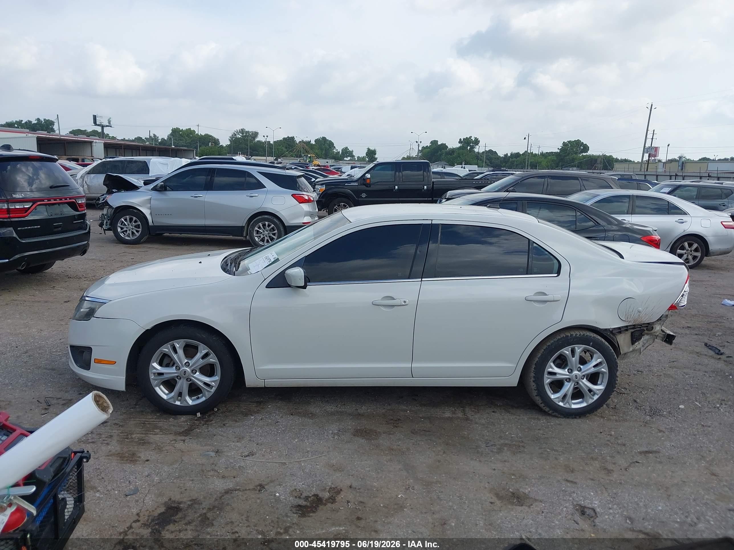 2012 Ford Fusion Se White vin: 3FAHP0HA7CR444756