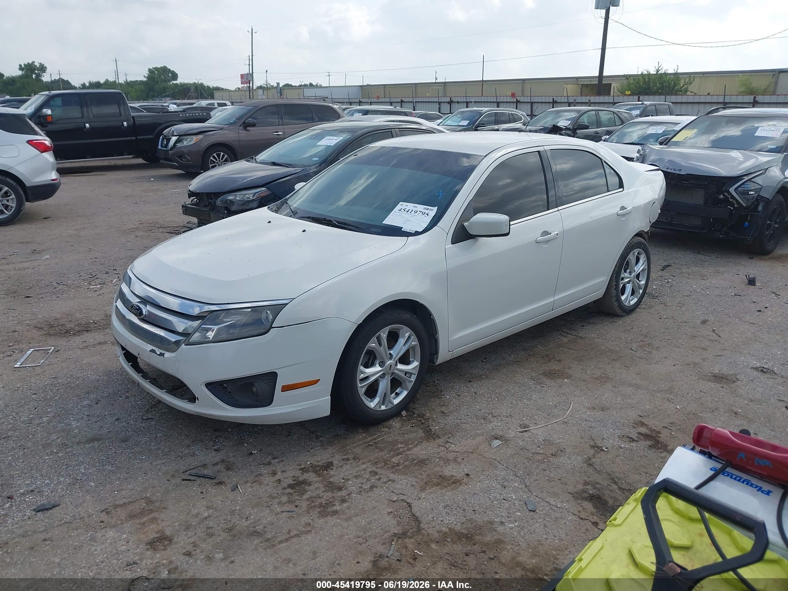 2012 Ford Fusion Se White vin: 3FAHP0HA7CR444756