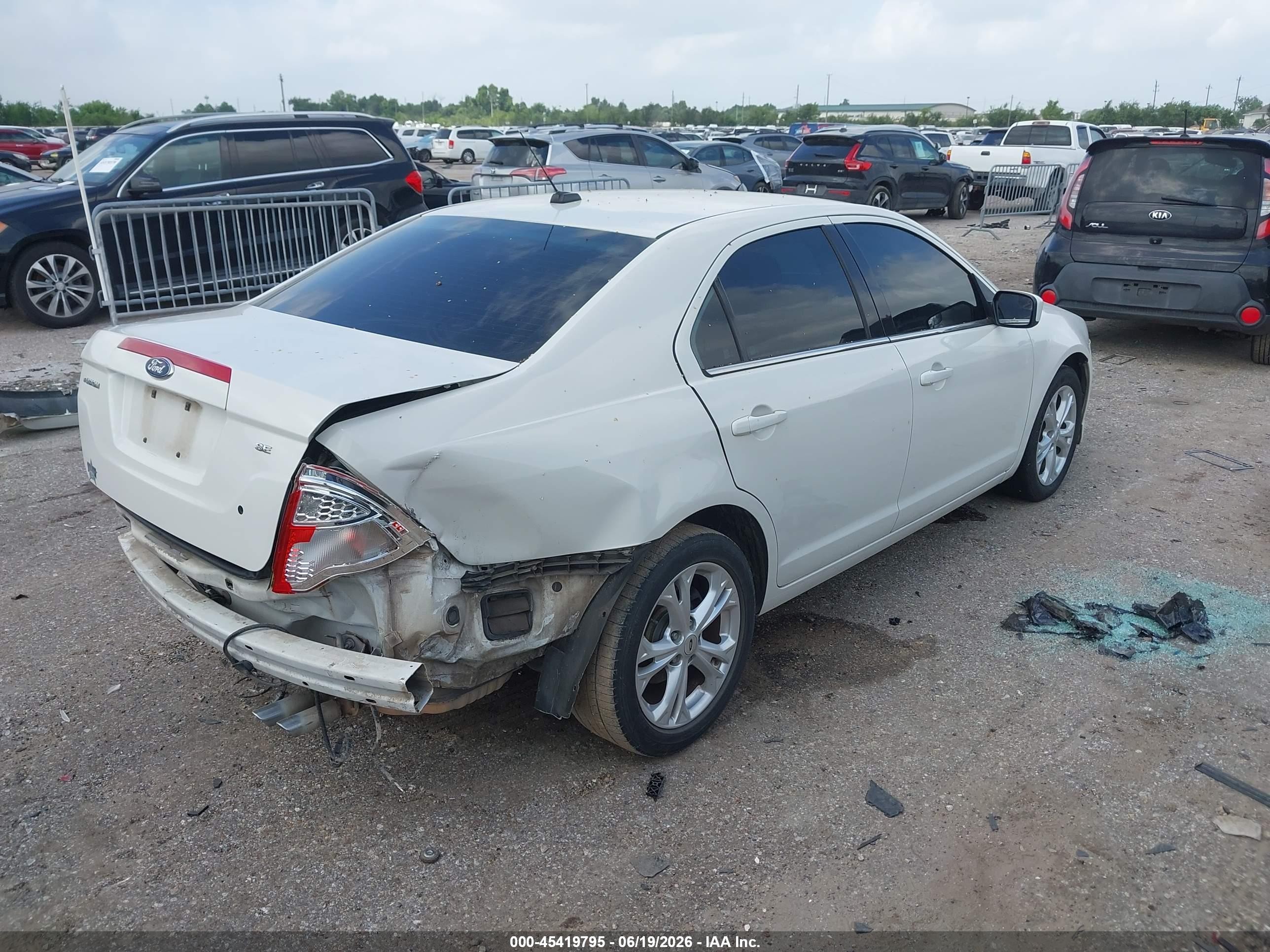 2012 Ford Fusion Se White vin: 3FAHP0HA7CR444756