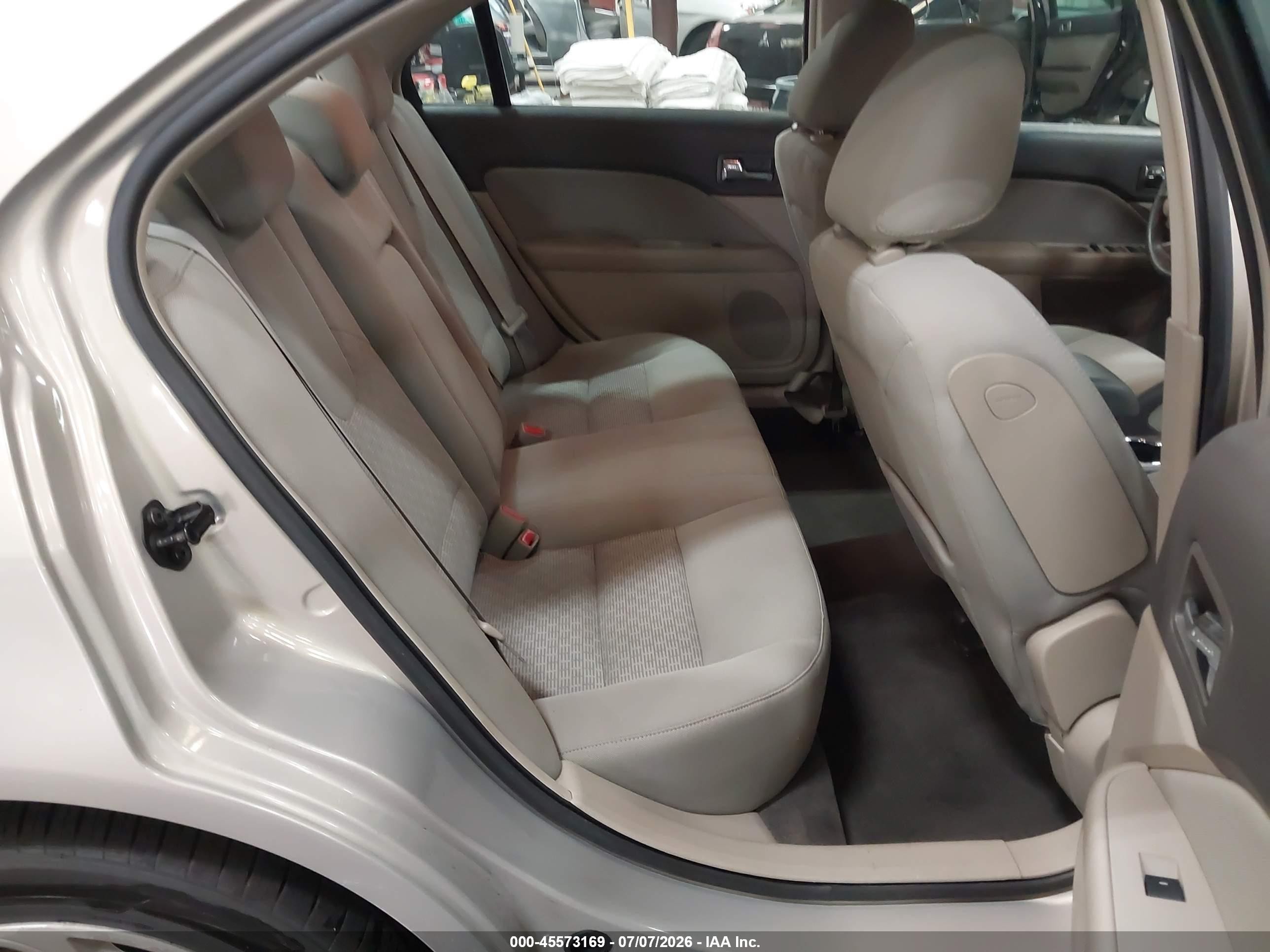 2010 Ford Fusion Se Beige vin: 3FAHP0HA8AR128604