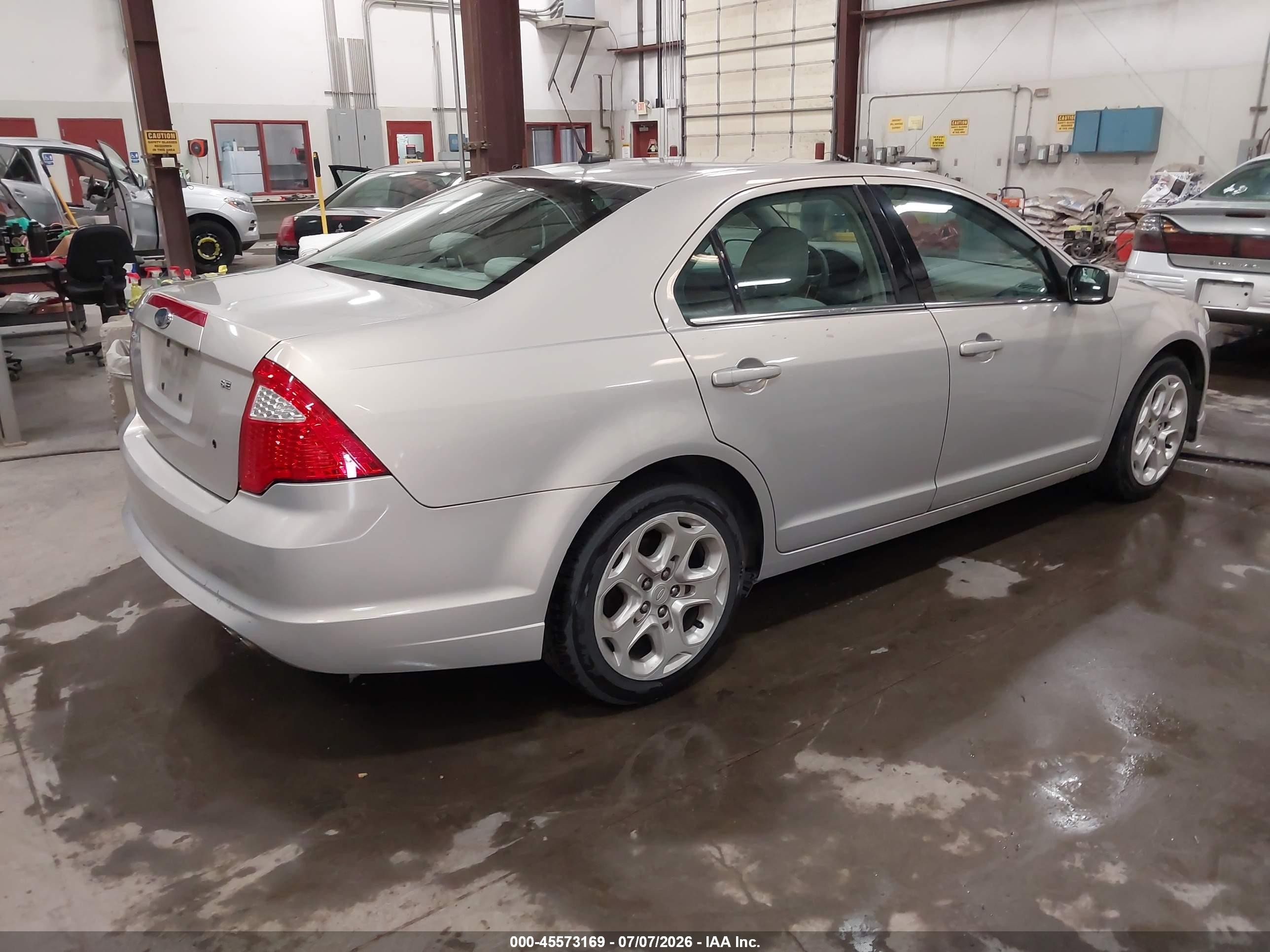 2010 Ford Fusion Se Beige vin: 3FAHP0HA8AR128604