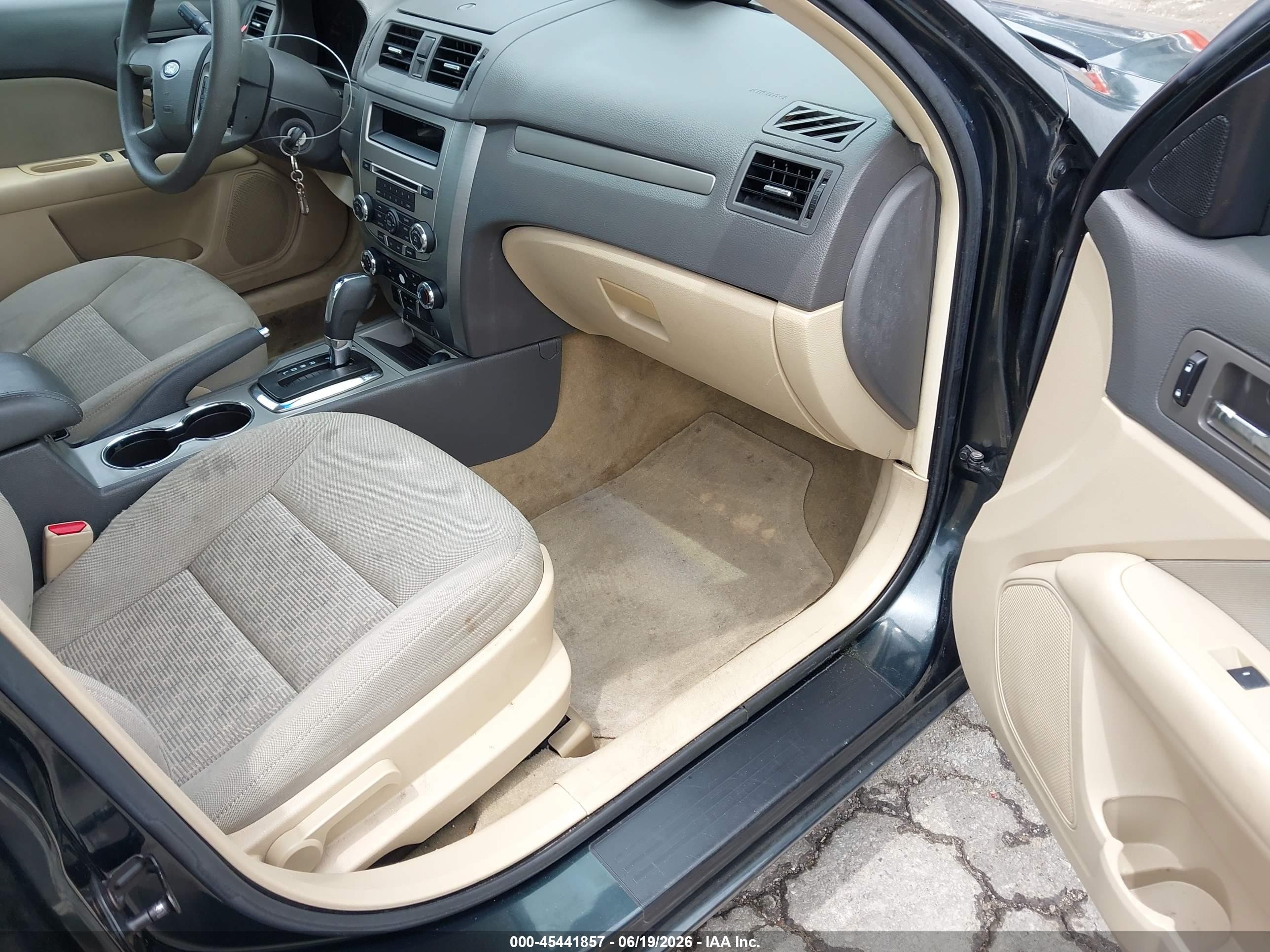 2010 Ford Fusion Se Gray vin: 3FAHP0HA8AR140221