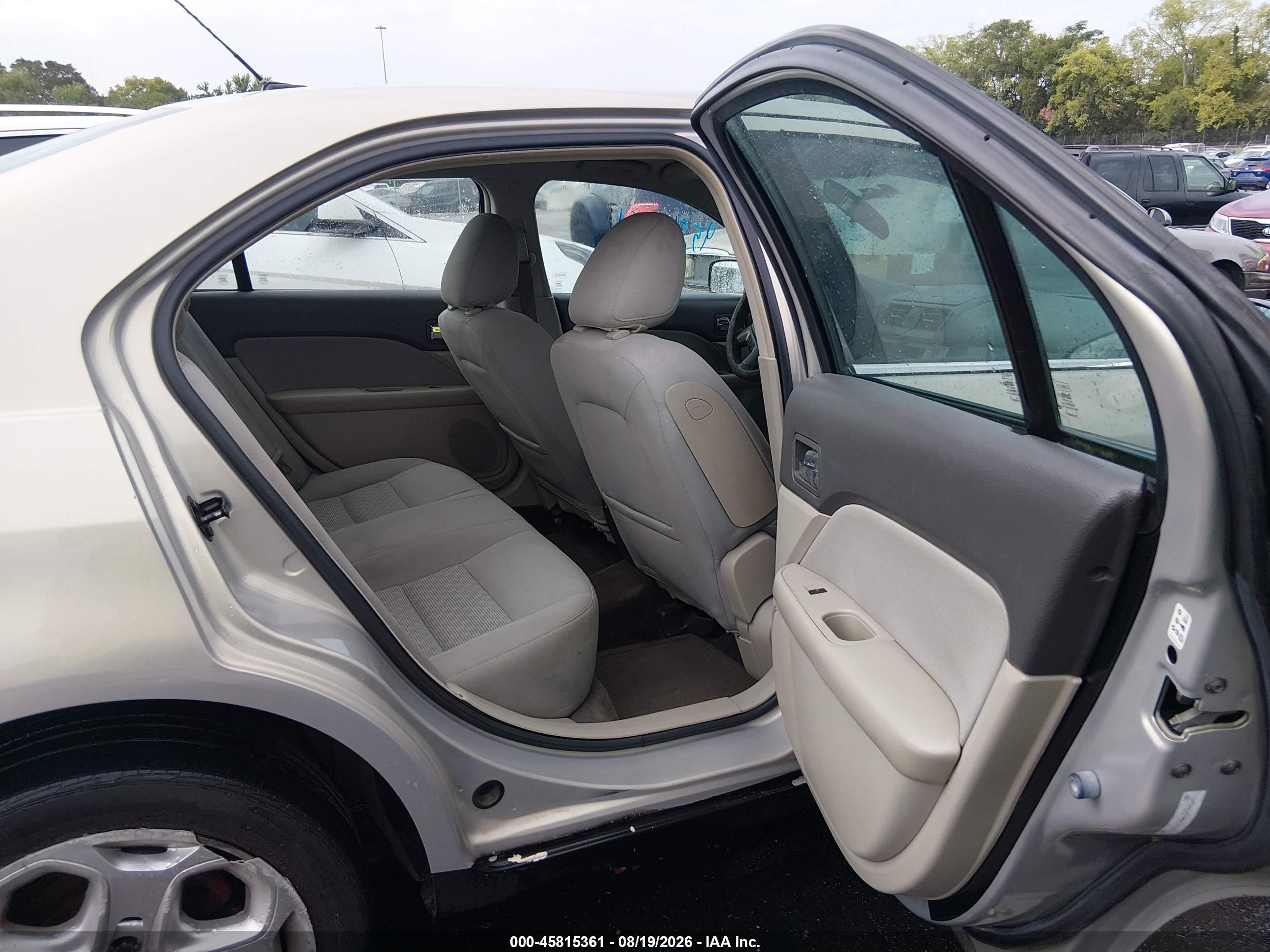 2010 Ford Fusion Se Silver vin: 3FAHP0HA8AR142101