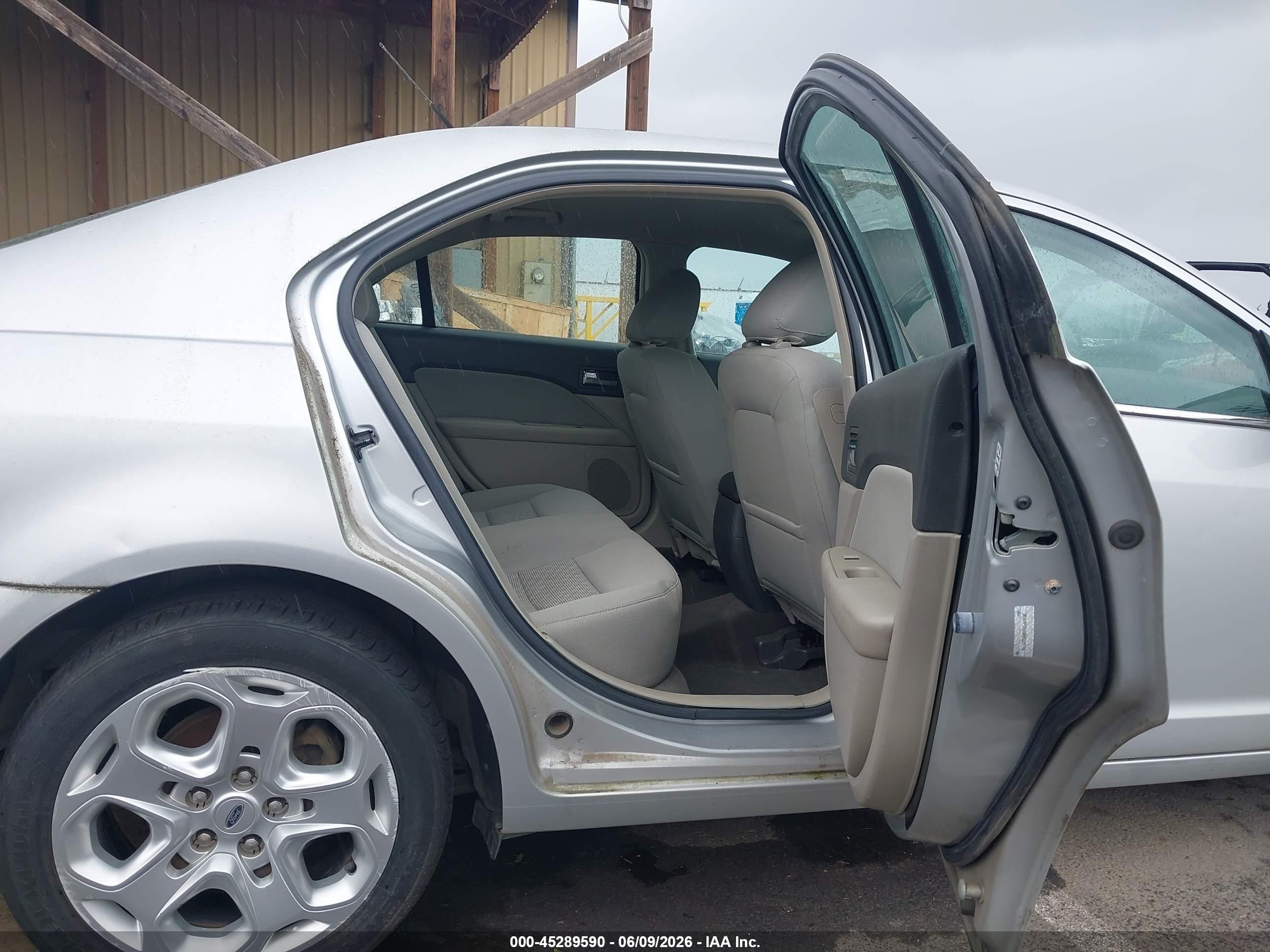 2010 Ford Fusion Se Silver vin: 3FAHP0HA8AR285744