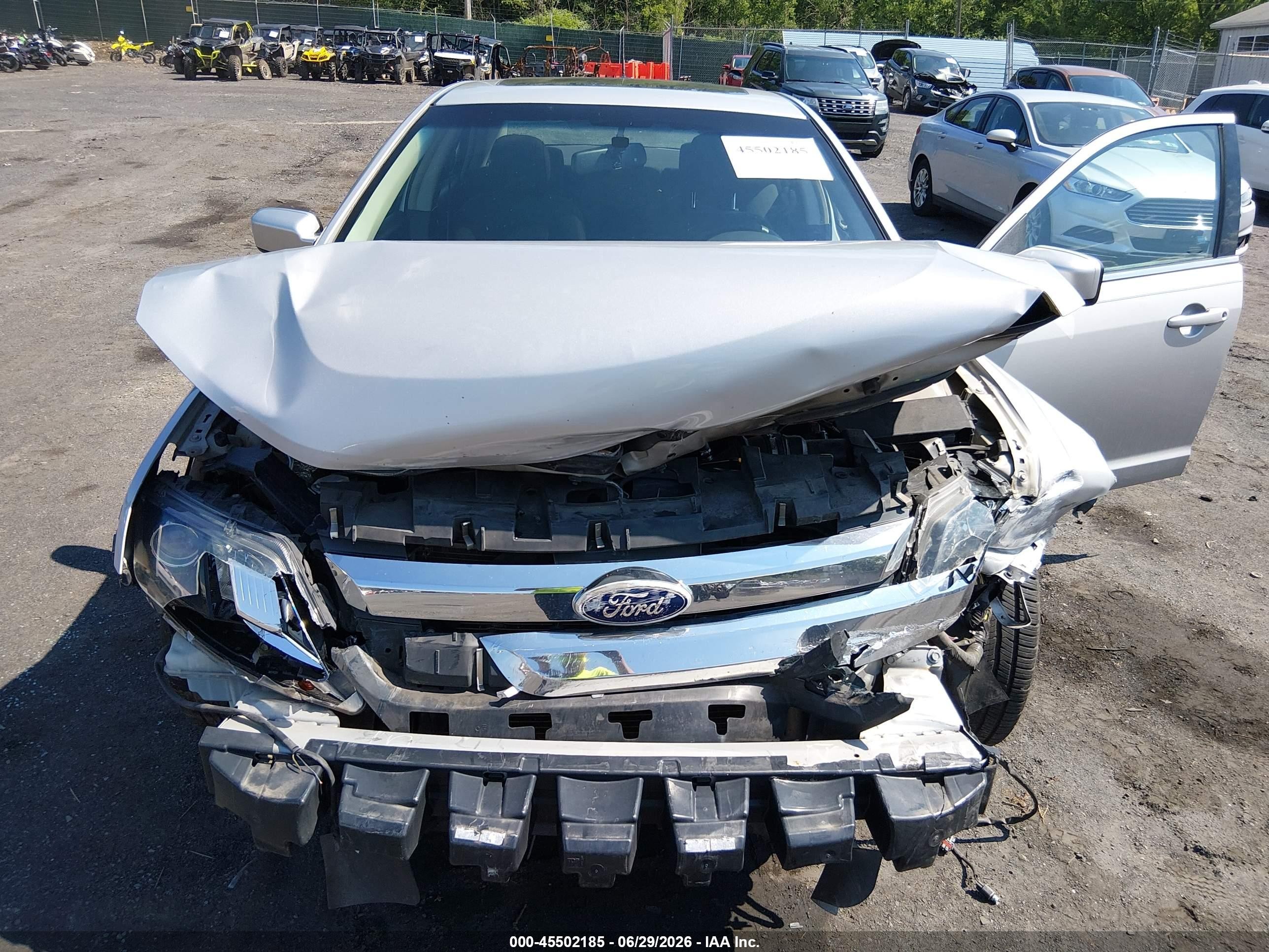 2010 Ford Fusion Se Silver vin: 3FAHP0HA8AR328690