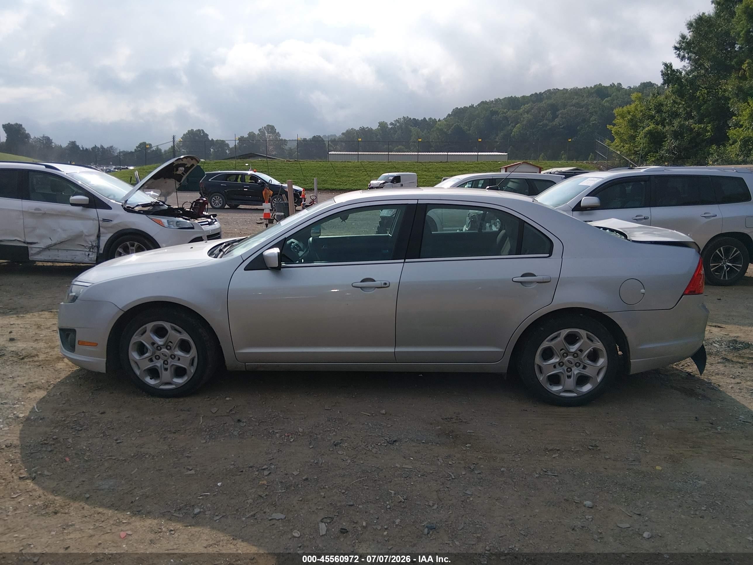 2010 Ford Fusion Se Silver vin: 3FAHP0HA8AR341827