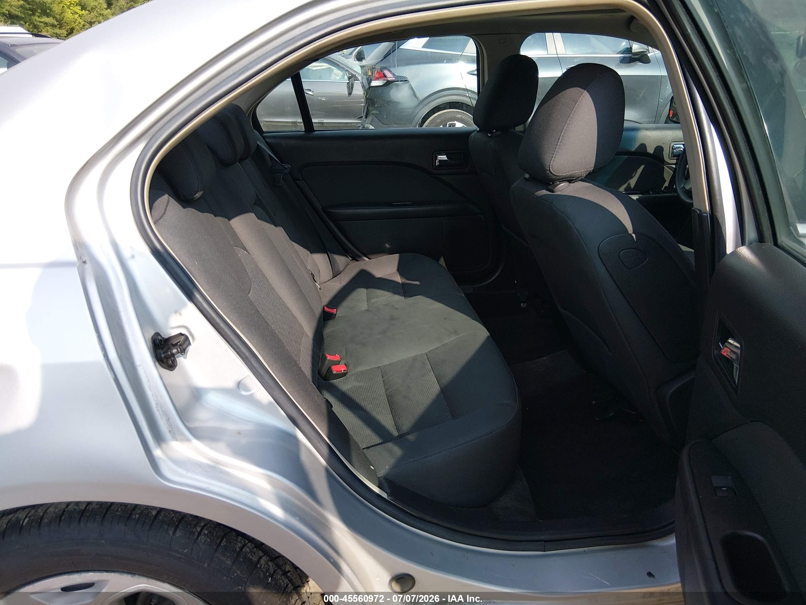 2010 Ford Fusion Se Silver vin: 3FAHP0HA8AR341827