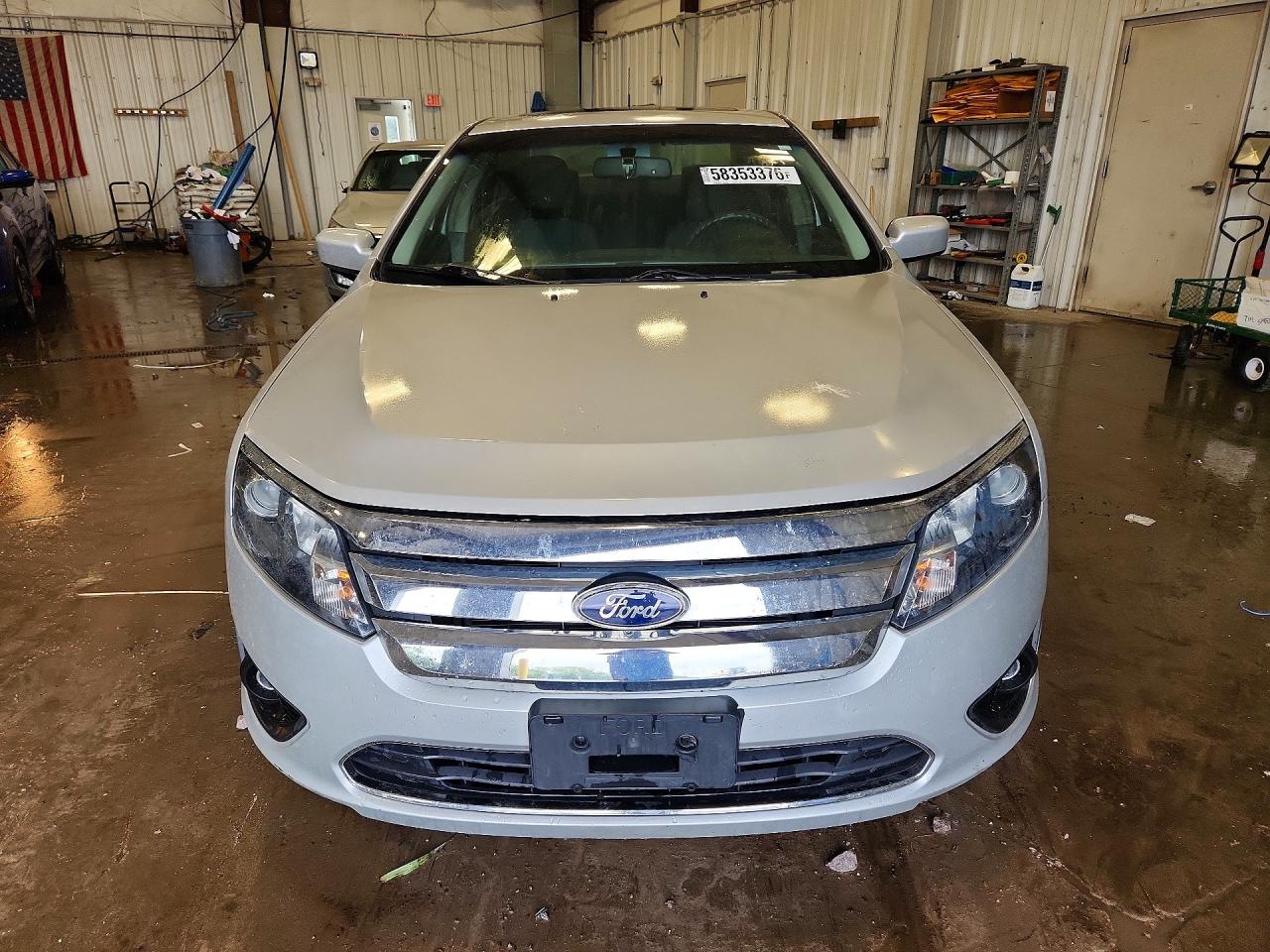 2010 Ford Fusion Se Silver vin: 3FAHP0HA8AR365657
