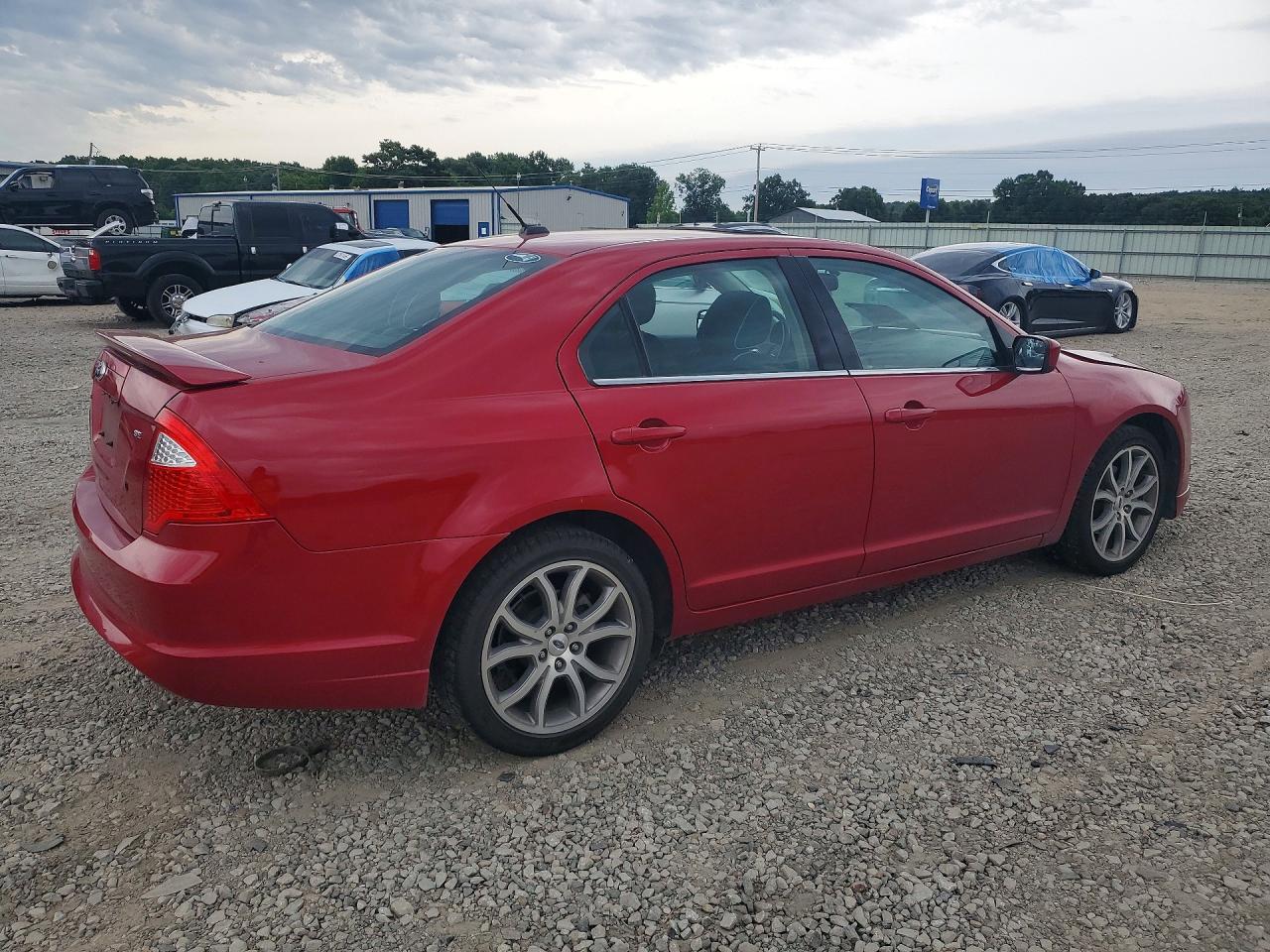 2011 Ford Fusion Se Red vin: 3FAHP0HA8BR103462