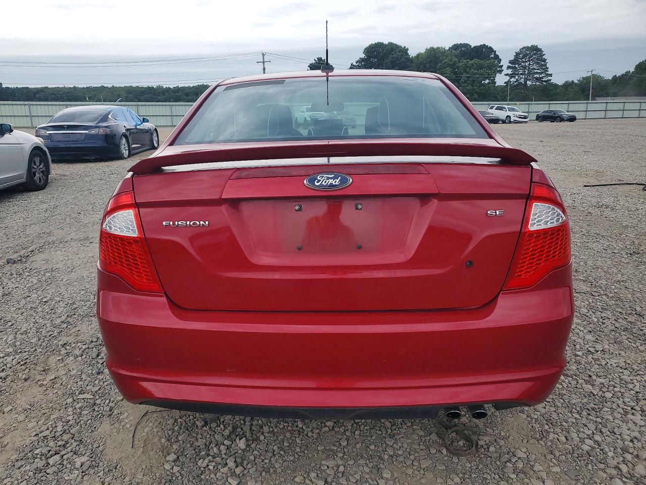 2011 Ford Fusion Se Red vin: 3FAHP0HA8BR103462