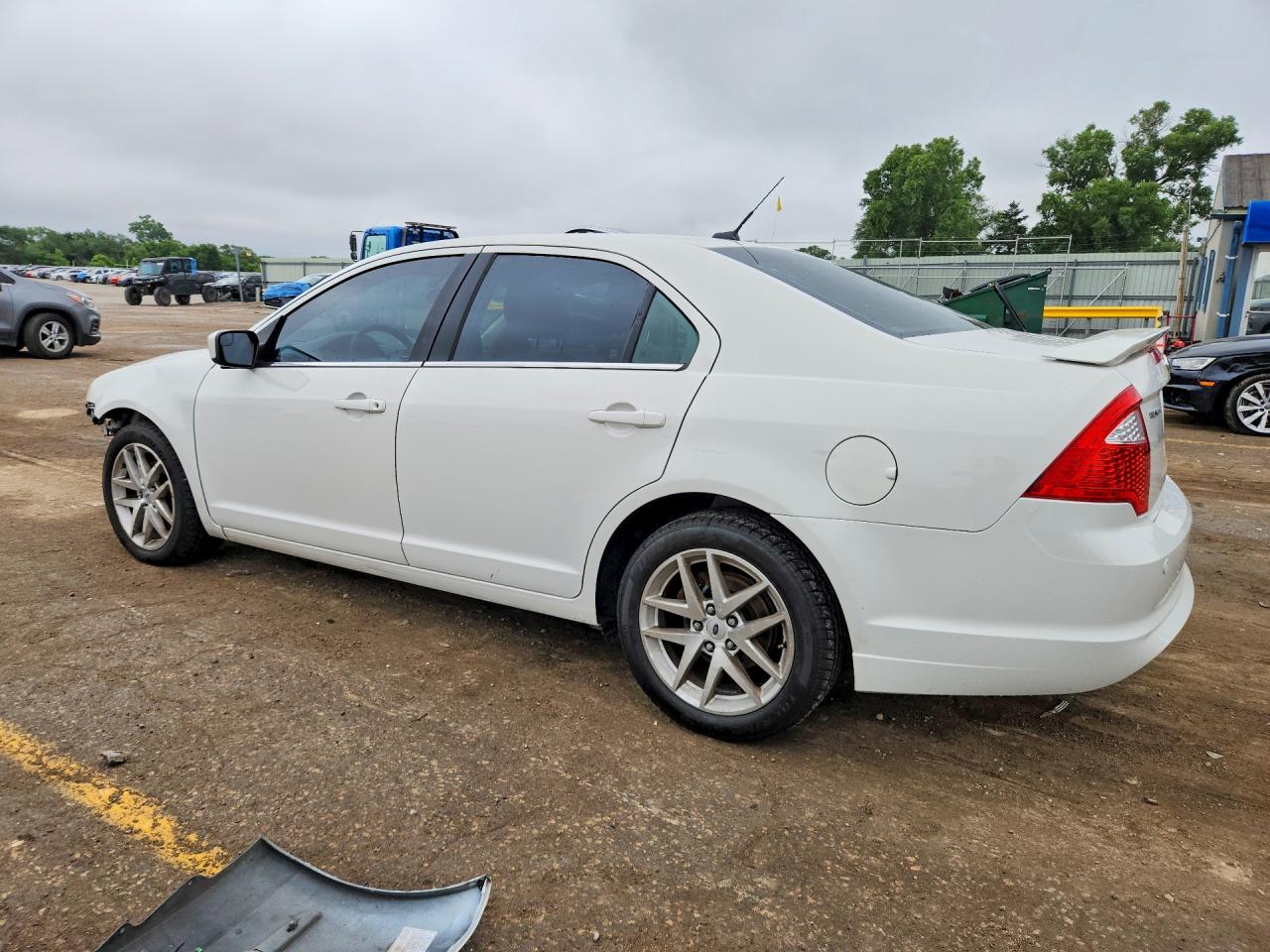 2011 Ford Fusion Se Белый vin: 3FAHP0HA8BR234262