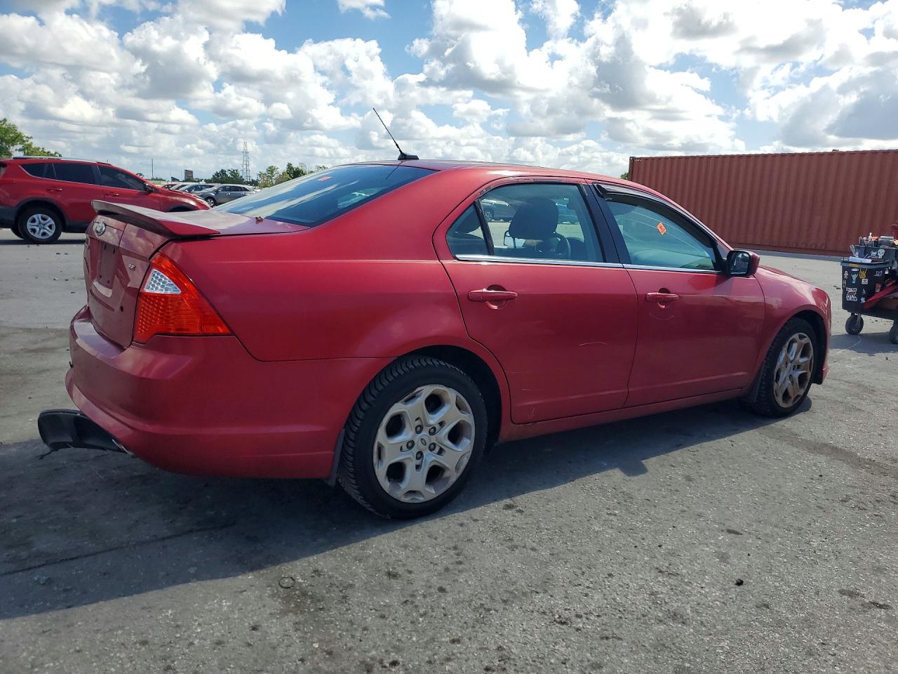 2011 Ford Fusion Se Red vin: 3FAHP0HA8BR277645