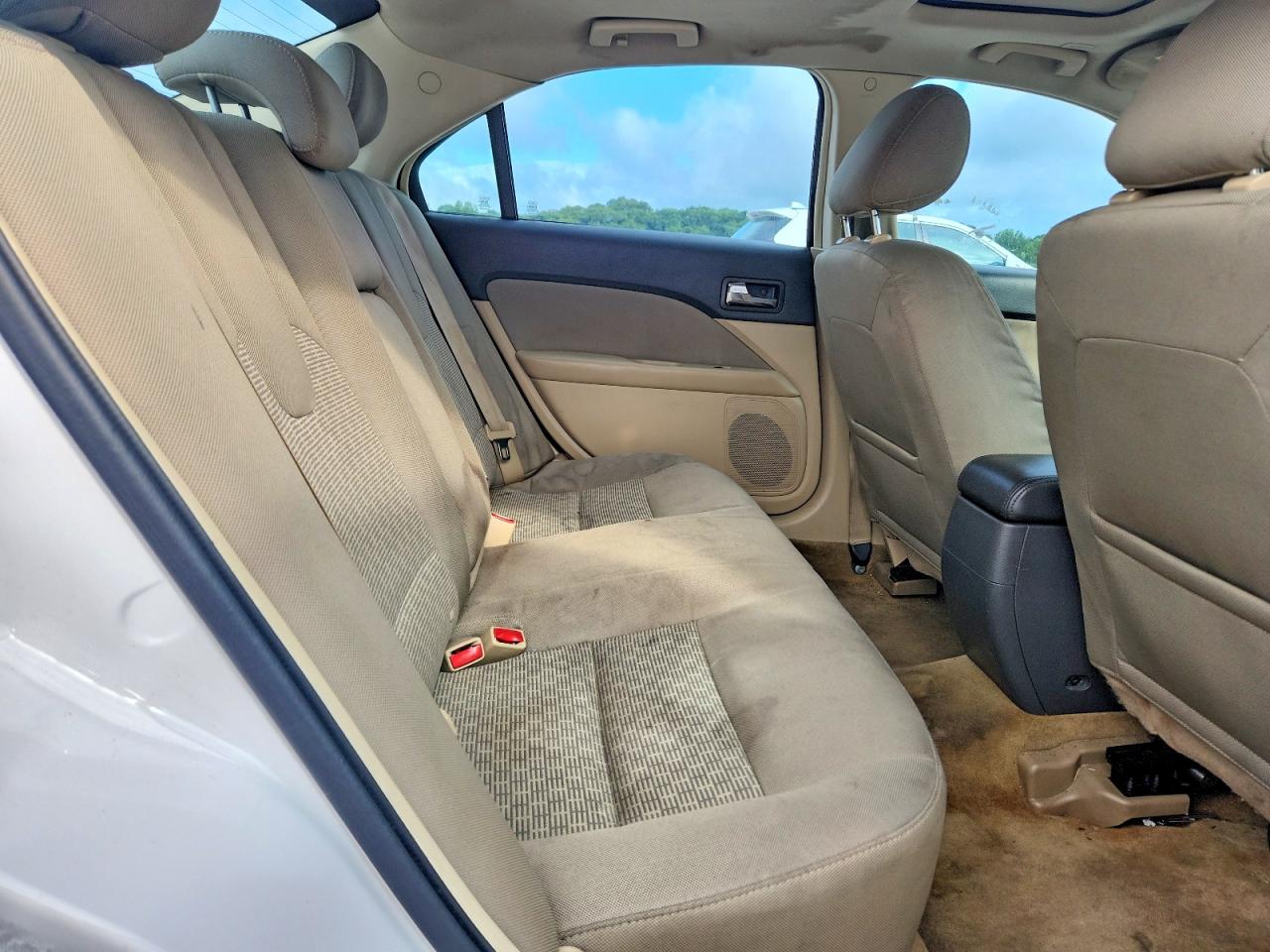 2012 Ford Fusion Se White vin: 3FAHP0HA8CR105536