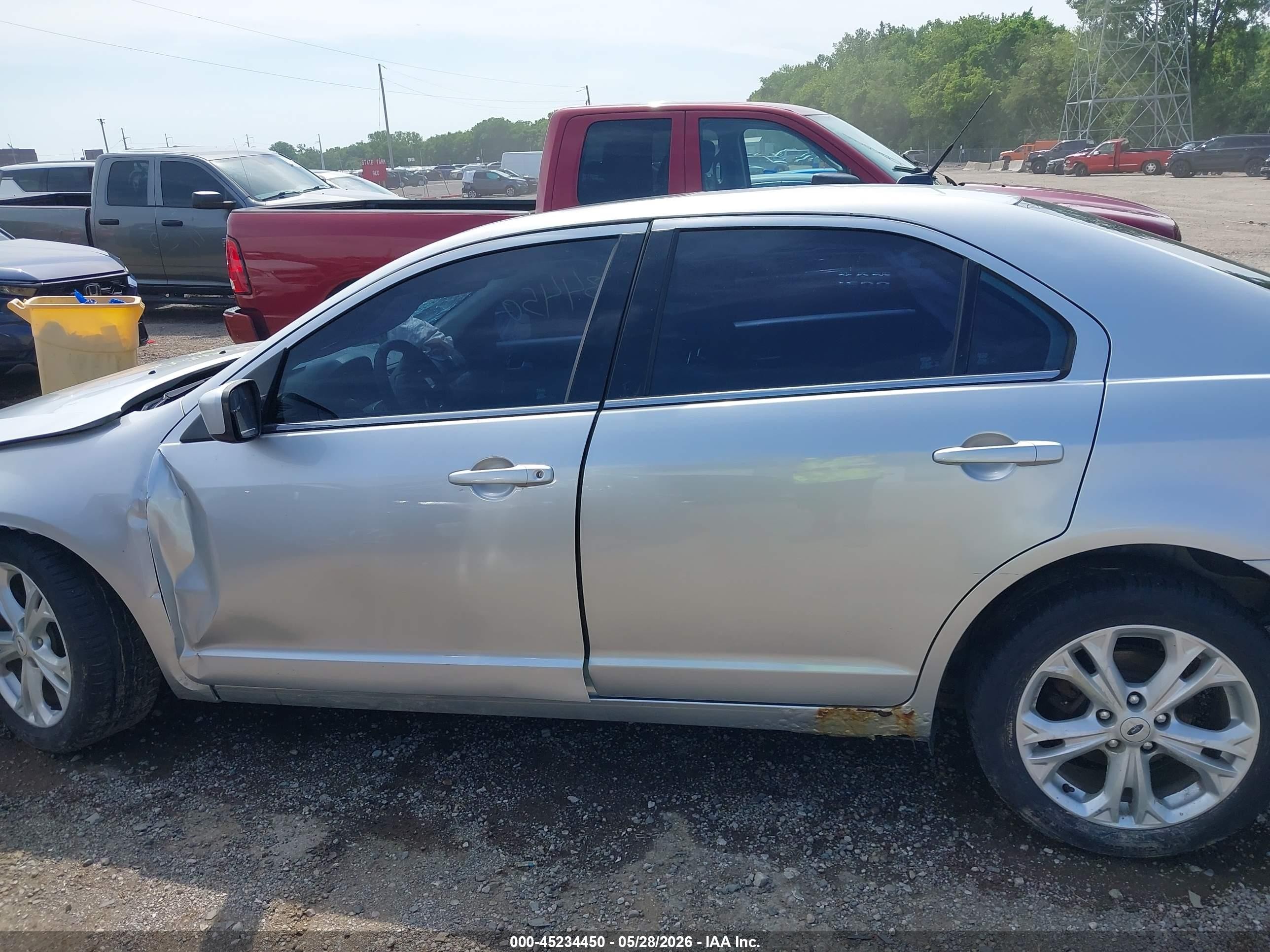 2012 Ford Fusion Se Серебряный vin: 3FAHP0HA8CR142957