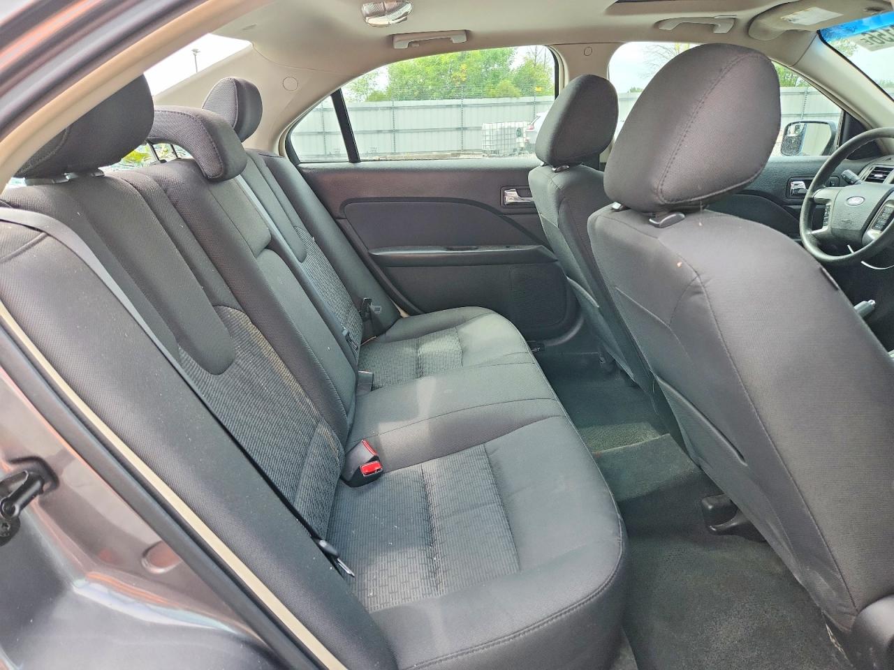 2012 Ford Fusion Se Gray vin: 3FAHP0HA8CR180124