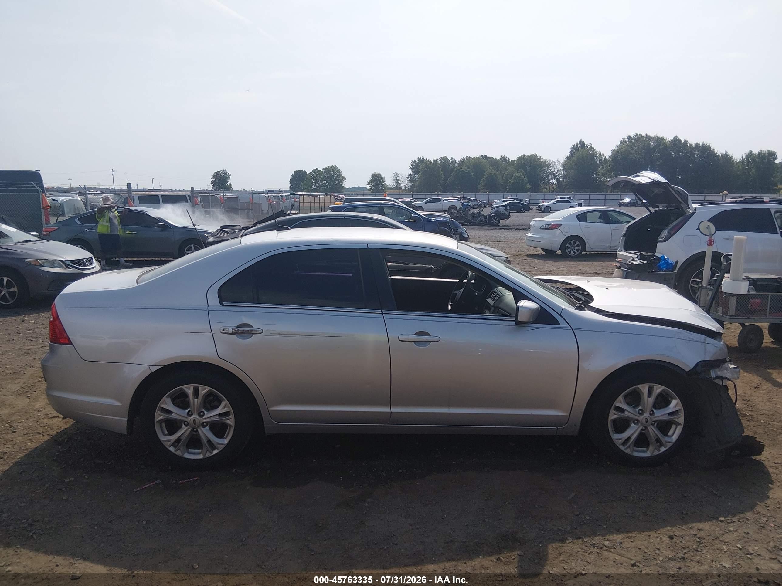 2012 Ford Fusion Se Silver vin: 3FAHP0HA8CR251533
