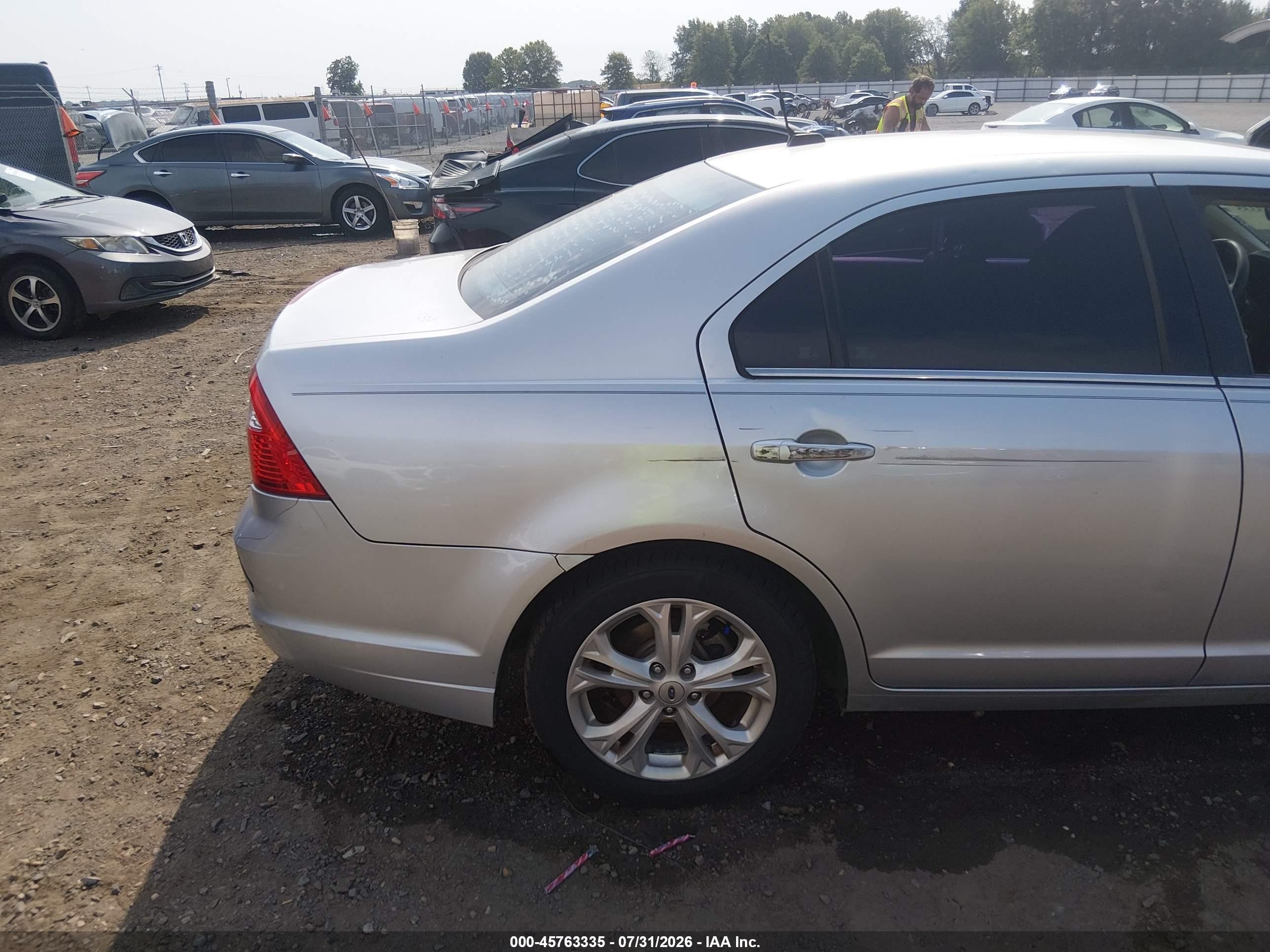 2012 Ford Fusion Se Silver vin: 3FAHP0HA8CR251533