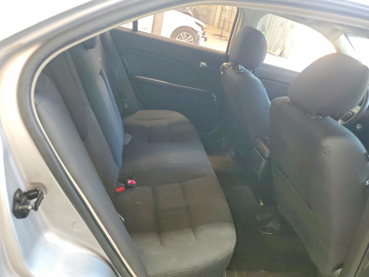 2012 Ford Fusion Se Silver vin: 3FAHP0HA8CR413189