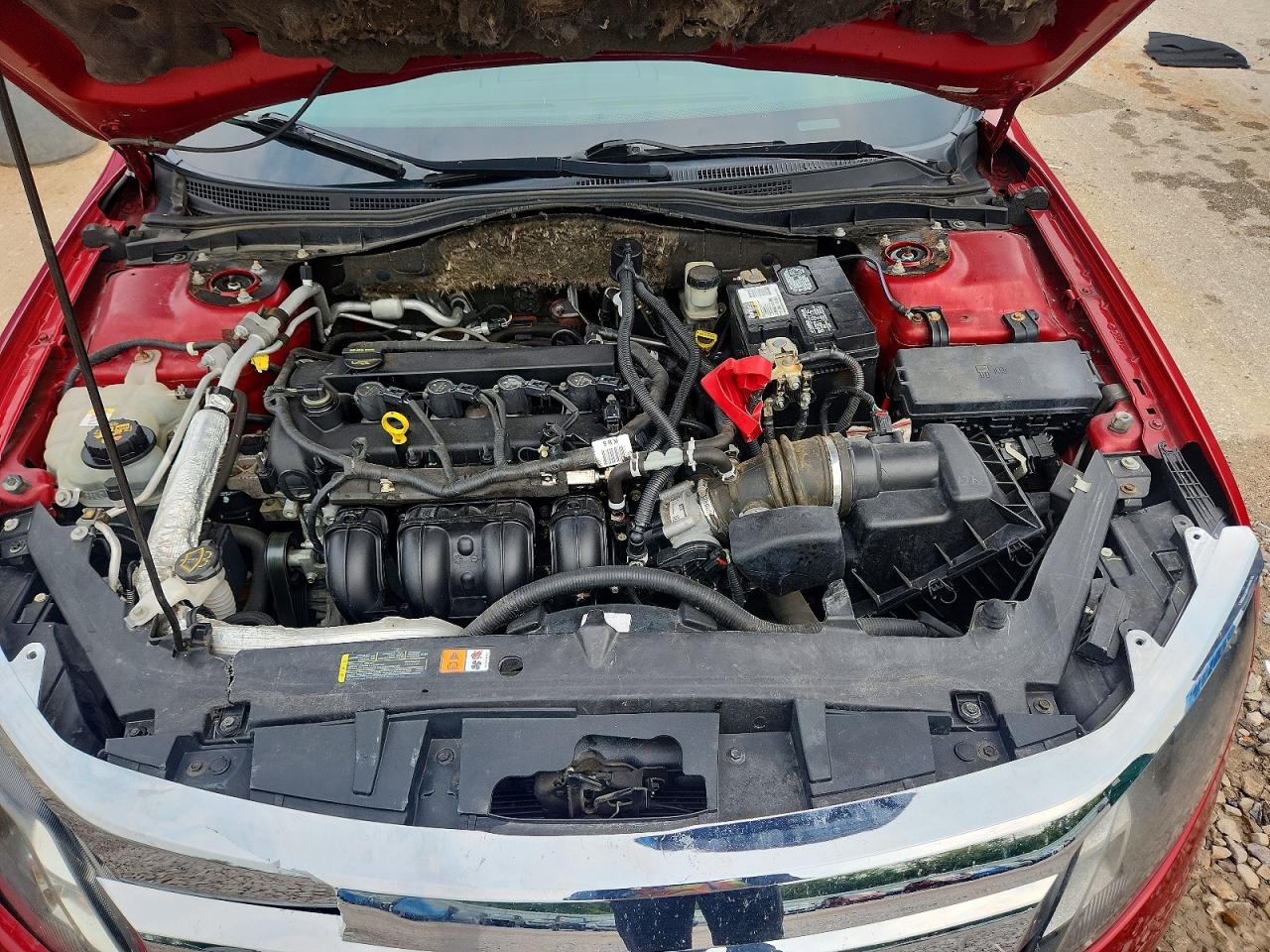 2010 Ford Fusion Se Red vin: 3FAHP0HA9AR201818