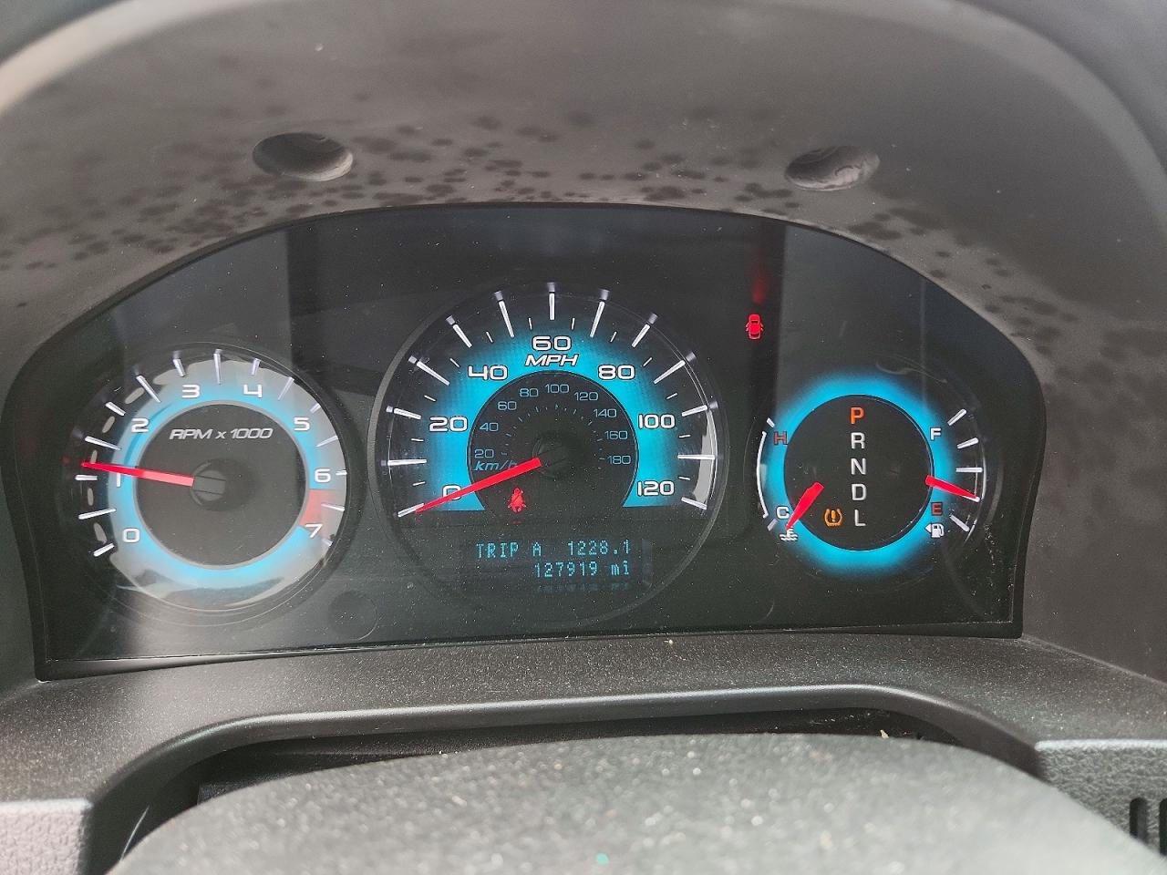2010 Ford Fusion Se Red vin: 3FAHP0HA9AR201818