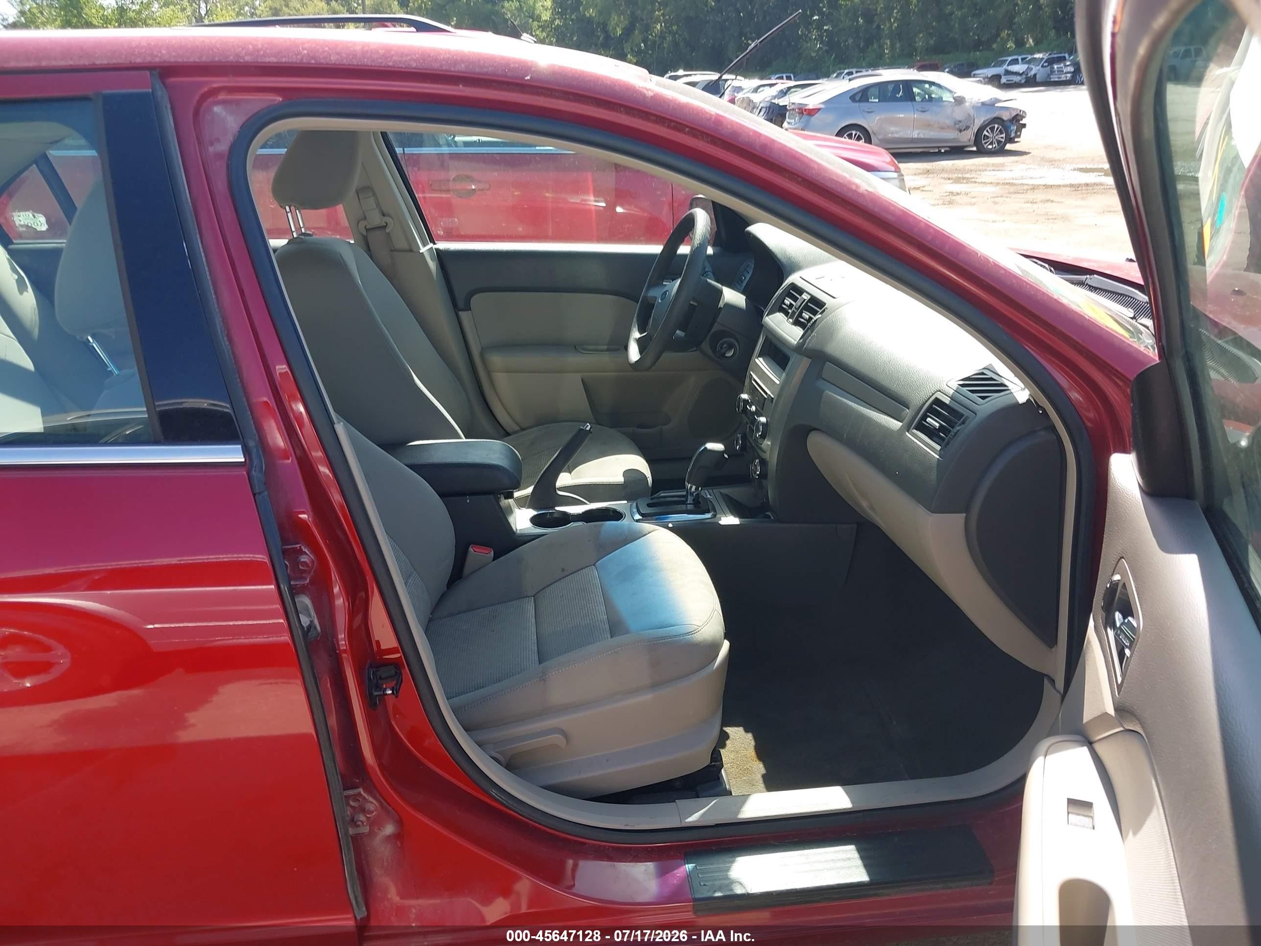 2010 Ford Fusion Se Red vin: 3FAHP0HA9AR240263