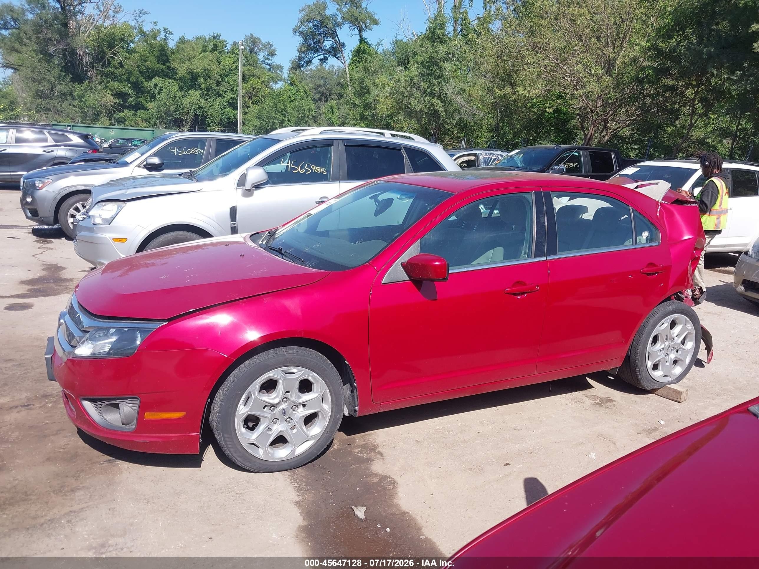2010 Ford Fusion Se Red vin: 3FAHP0HA9AR240263