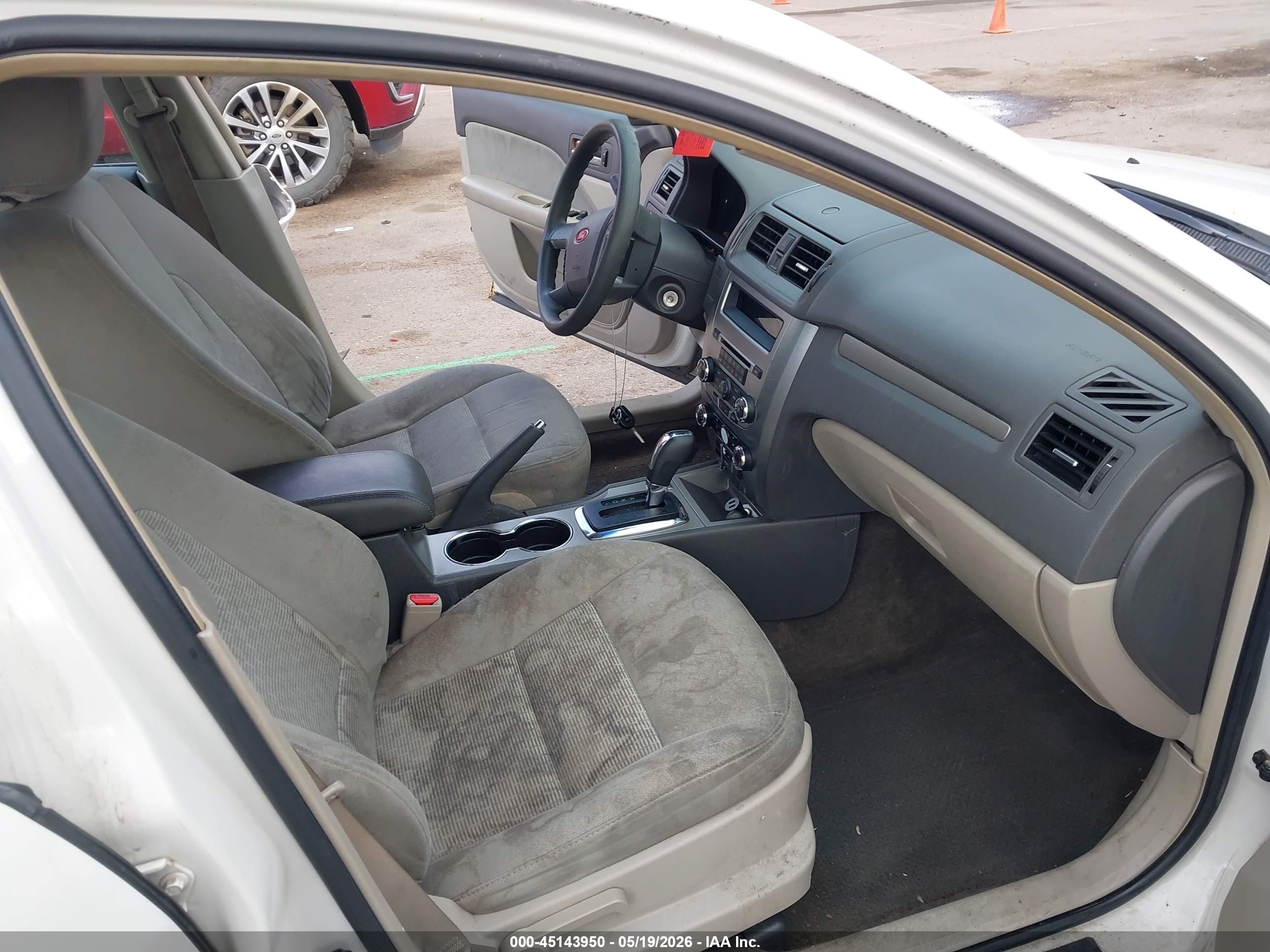 2010 Ford Fusion Se Белый vin: 3FAHP0HA9AR265812