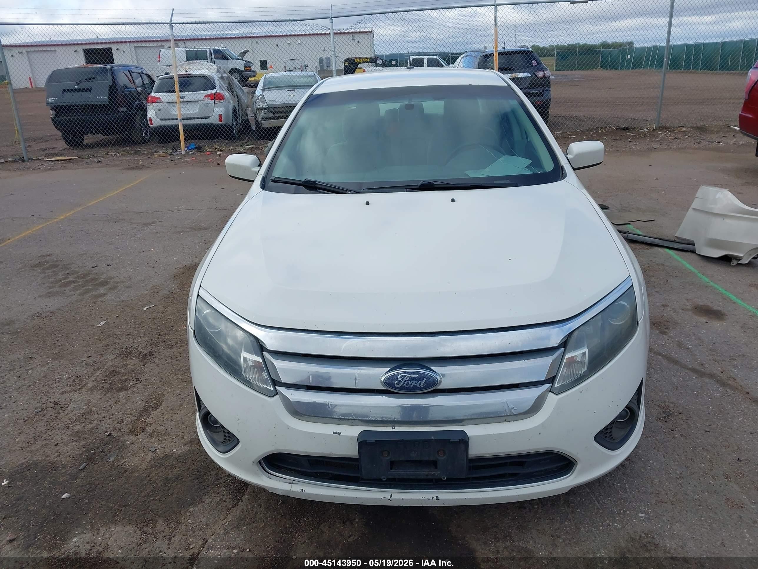2010 Ford Fusion Se Белый vin: 3FAHP0HA9AR265812