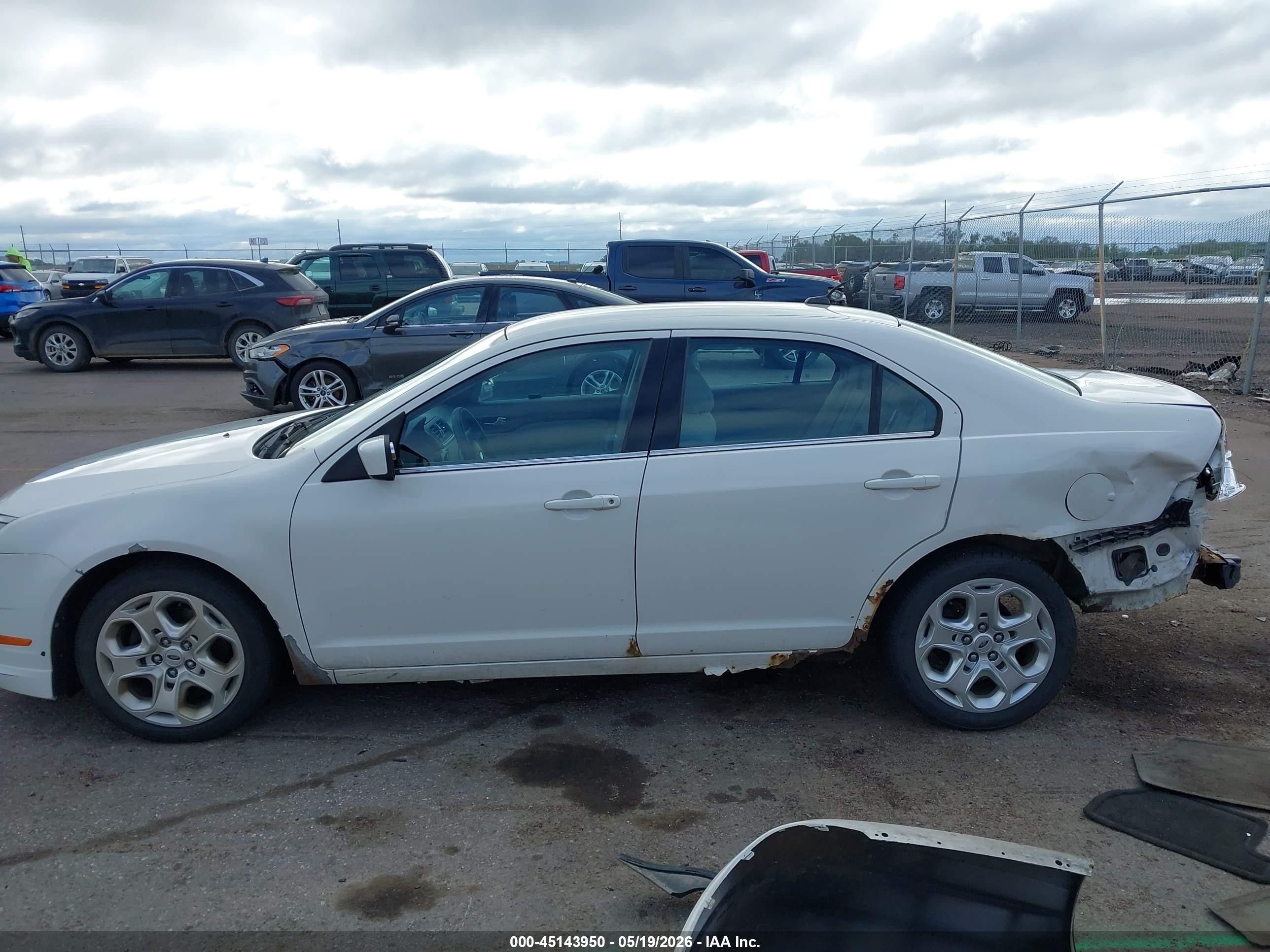 2010 Ford Fusion Se Белый vin: 3FAHP0HA9AR265812