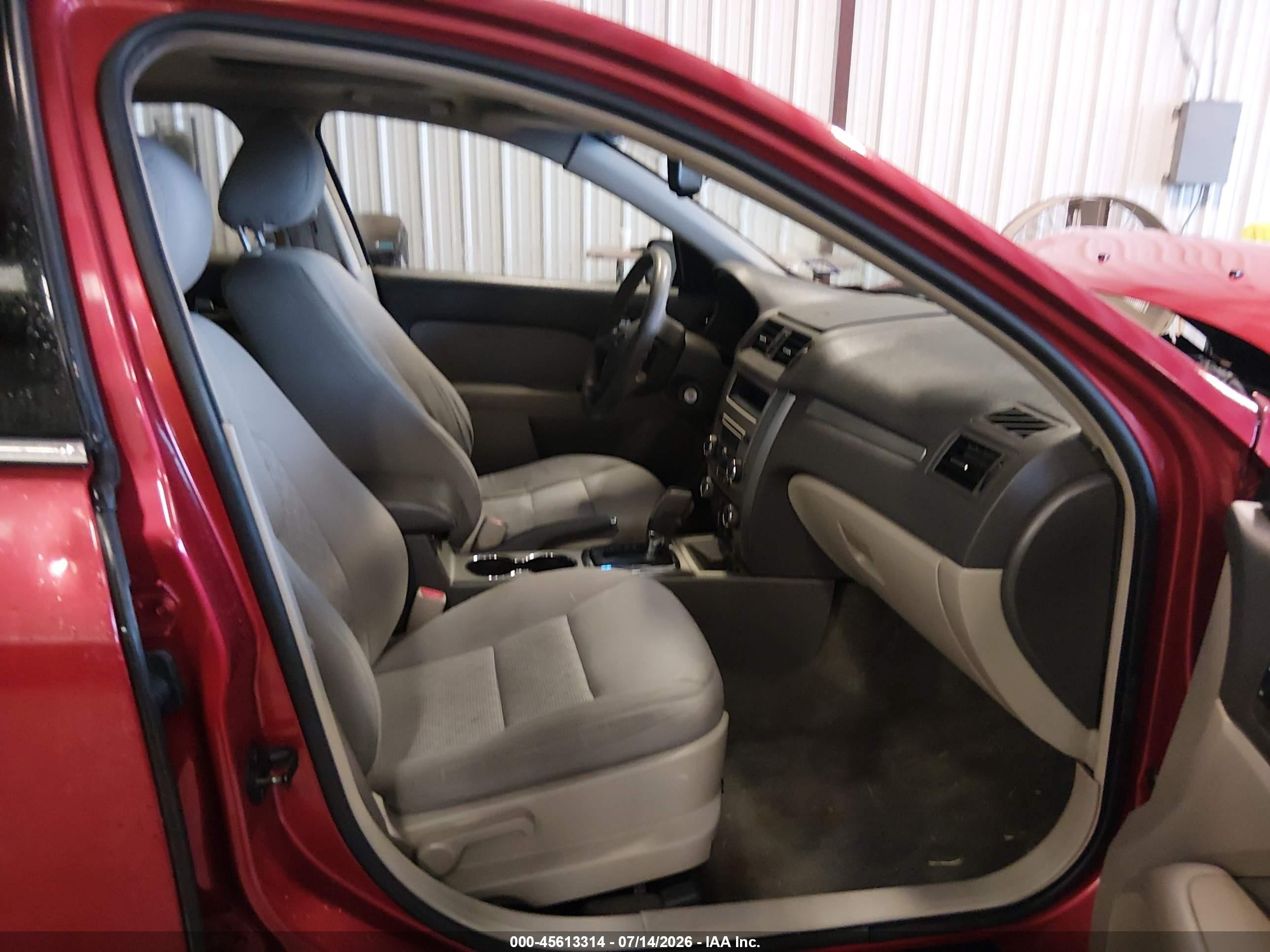 2010 Ford Fusion Se Red vin: 3FAHP0HA9AR415241