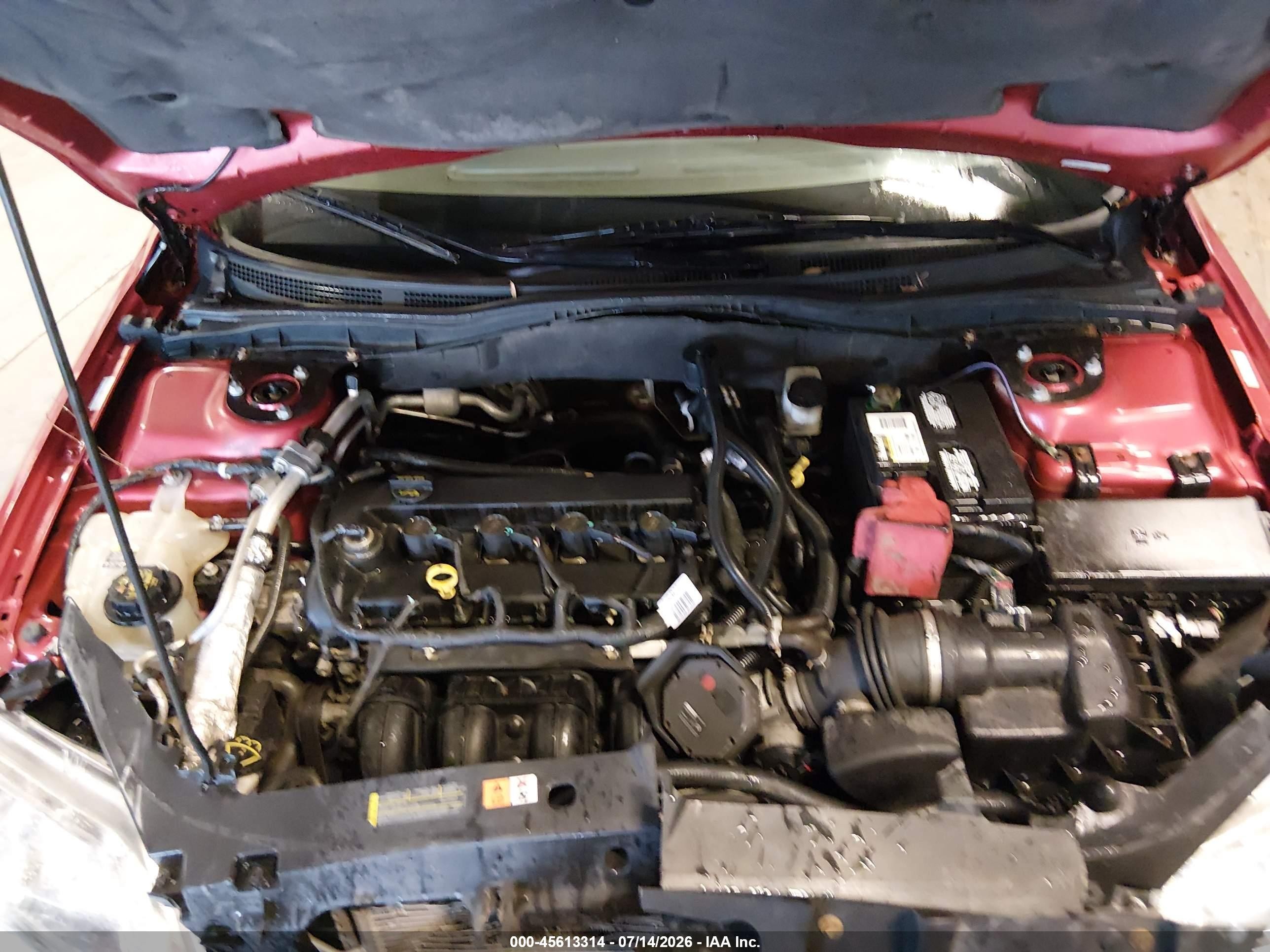 2010 Ford Fusion Se Red vin: 3FAHP0HA9AR415241