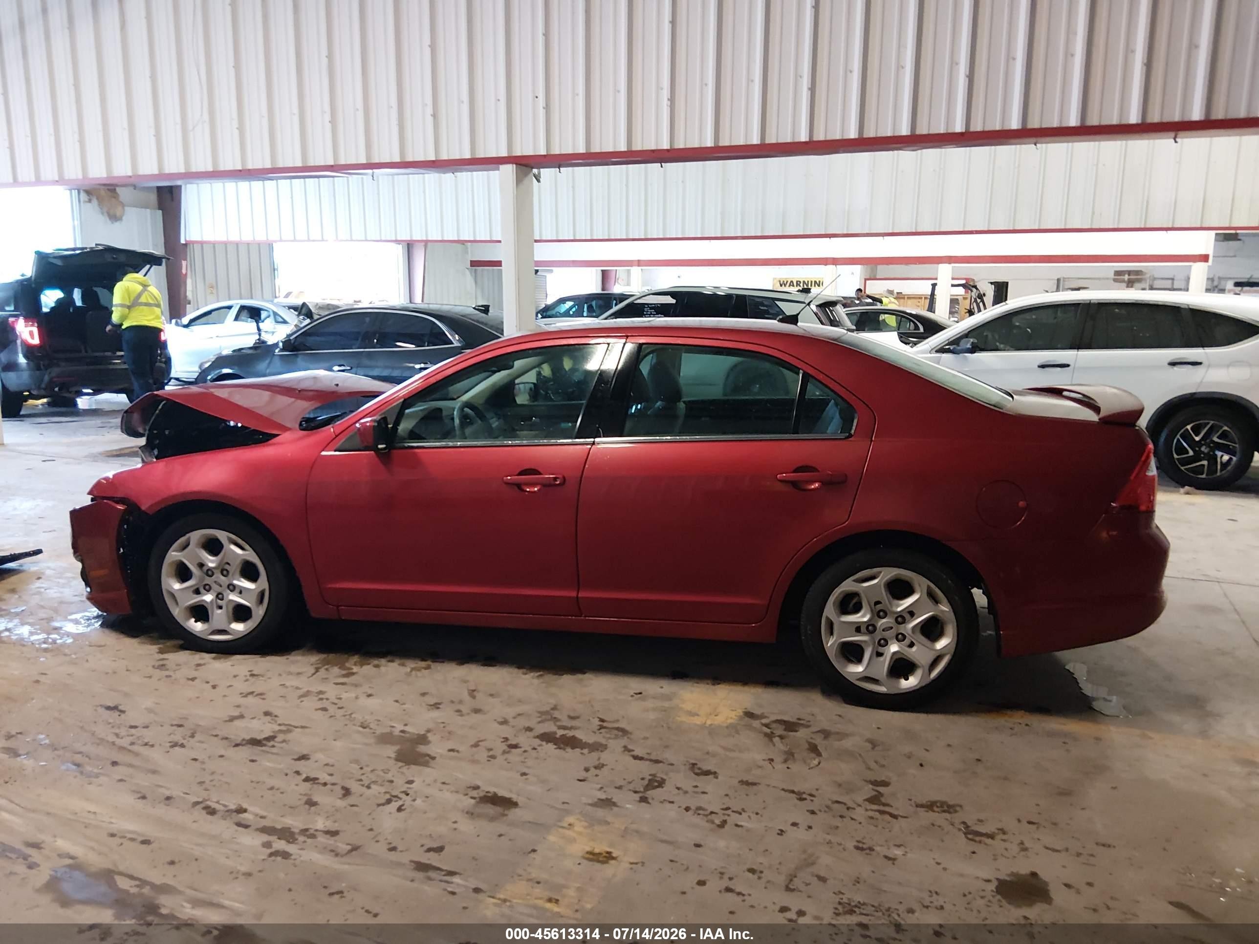 2010 Ford Fusion Se Red vin: 3FAHP0HA9AR415241