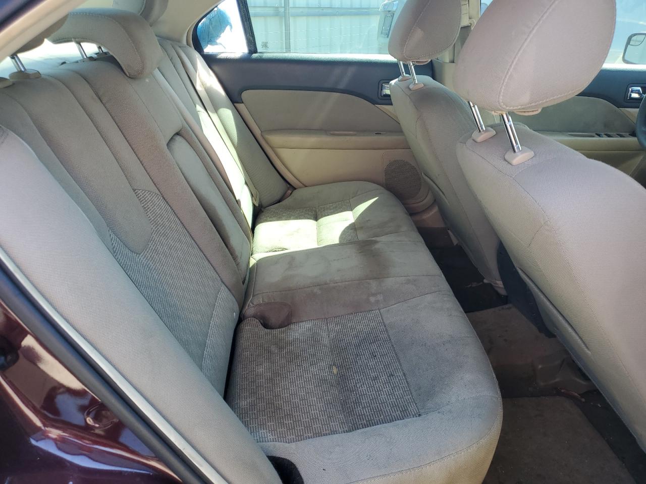 2011 Ford Fusion Se Burgundy vin: 3FAHP0HA9BR117919 Damage: Left Rear Seat, Stained, Permanent