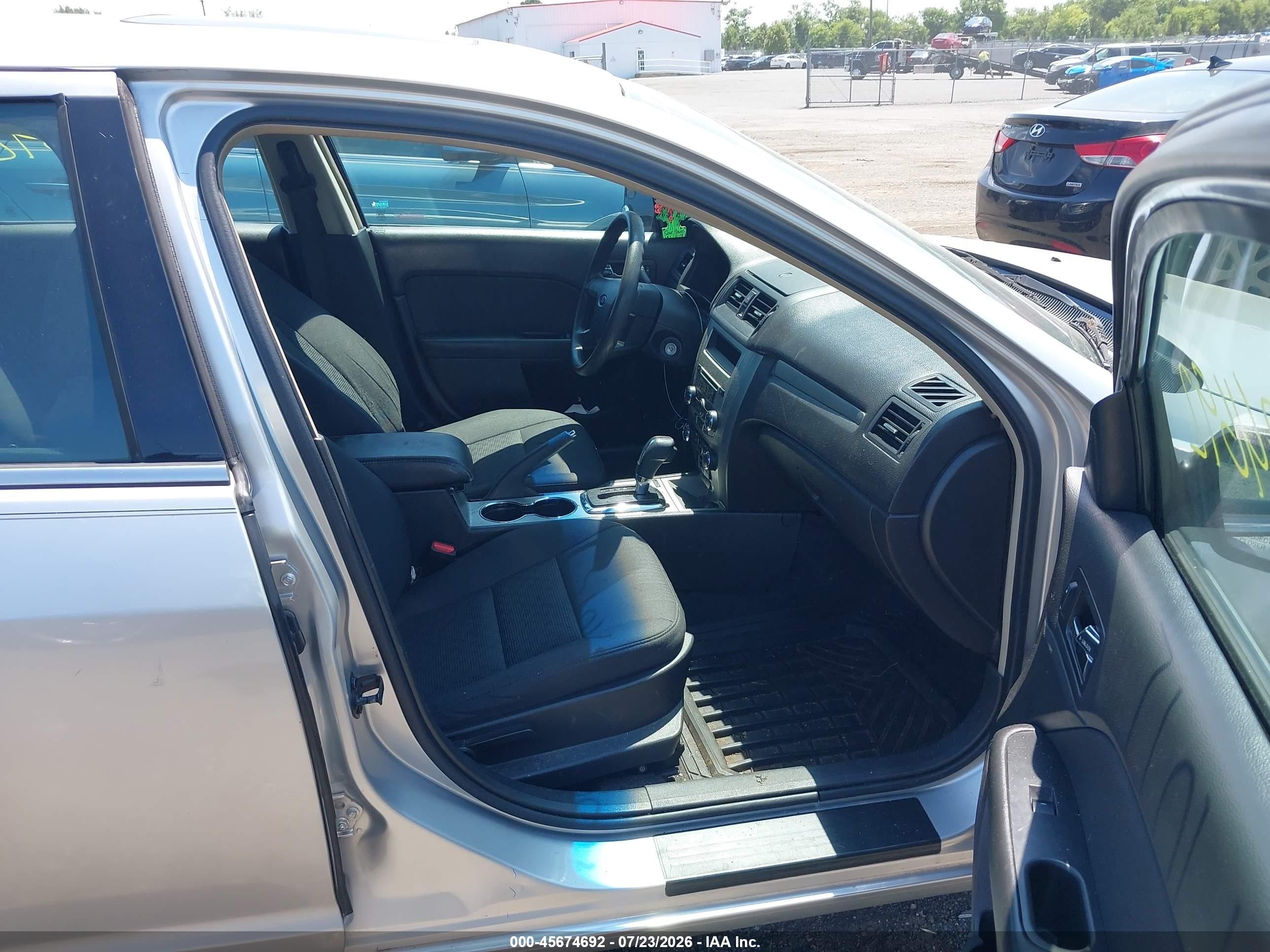 2011 Ford Fusion Se Серебряный vin: 3FAHP0HA9BR151634