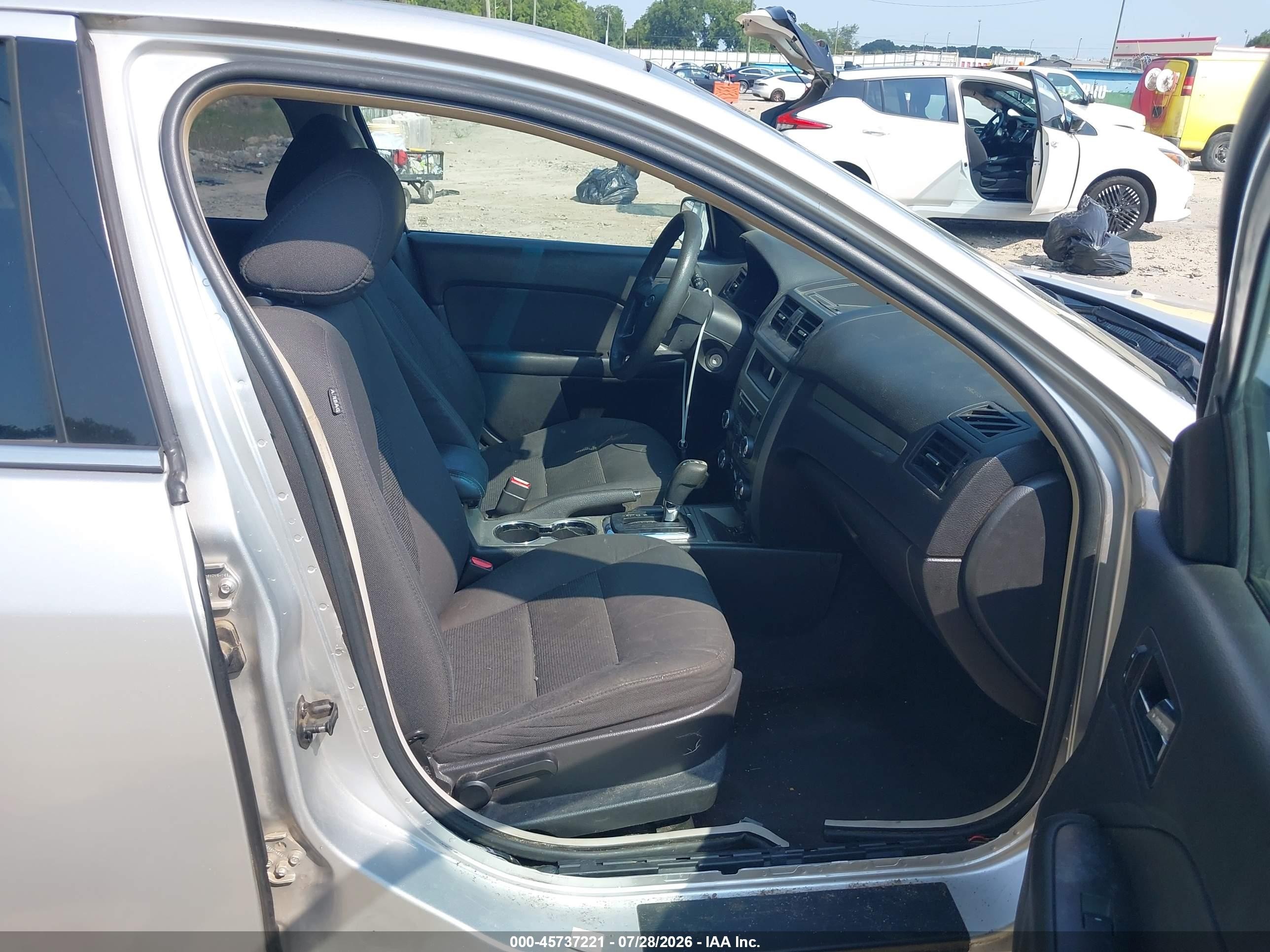 2011 Ford Fusion Se Серебряный vin: 3FAHP0HA9BR173925