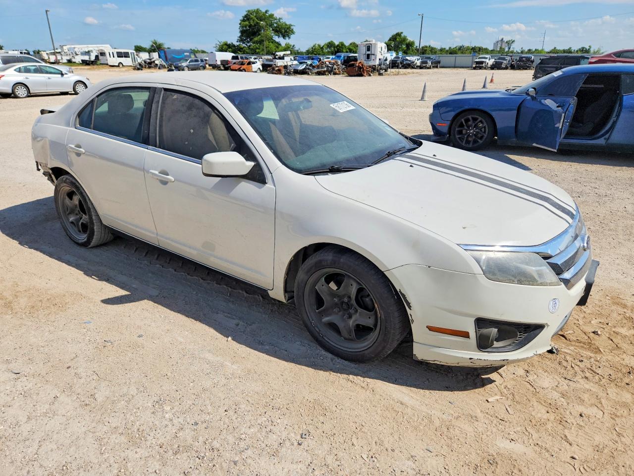 2011 Ford Fusion Se White vin: 3FAHP0HA9BR210651