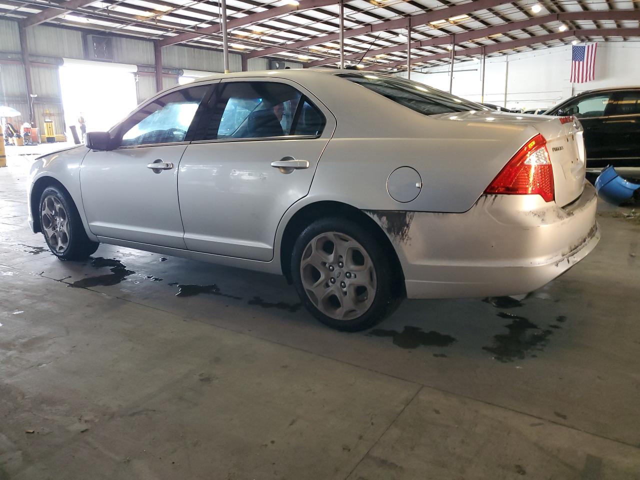 2011 Ford Fusion Se Silver vin: 3FAHP0HA9BR292784 Damage: Left Qtr Panel, Dent(S) W/ Paint Dmg, 1/2 To 1 Inch