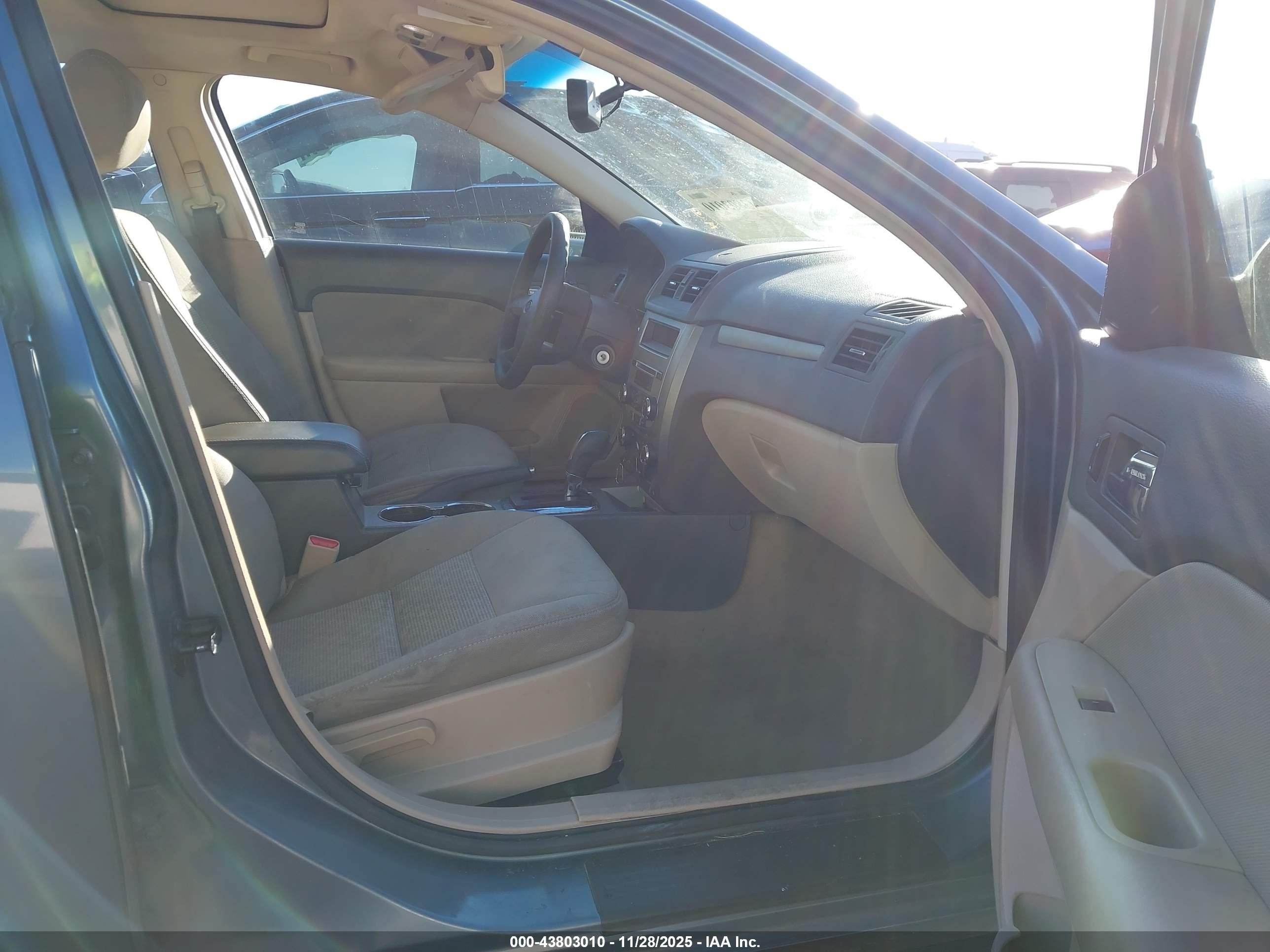 2012 Ford Fusion Se Light Blue vin: 3FAHP0HA9CR215754