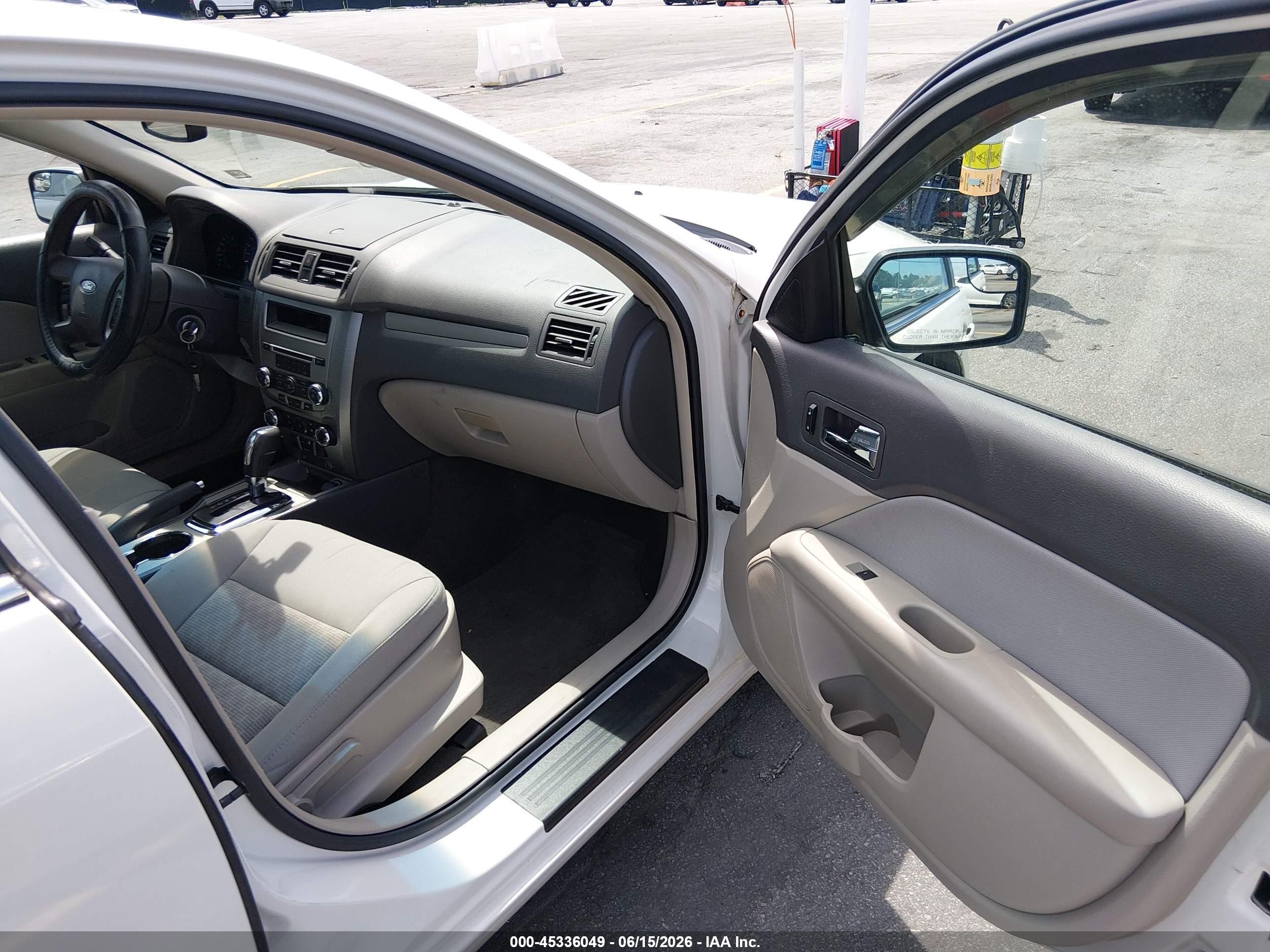 2012 Ford Fusion Se White vin: 3FAHP0HA9CR234952