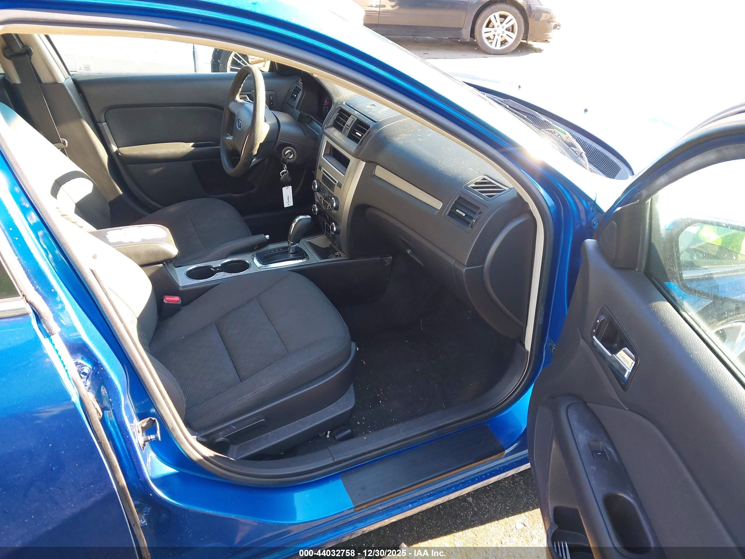 2012 Ford Fusion Se Синий vin: 3FAHP0HA9CR351141
