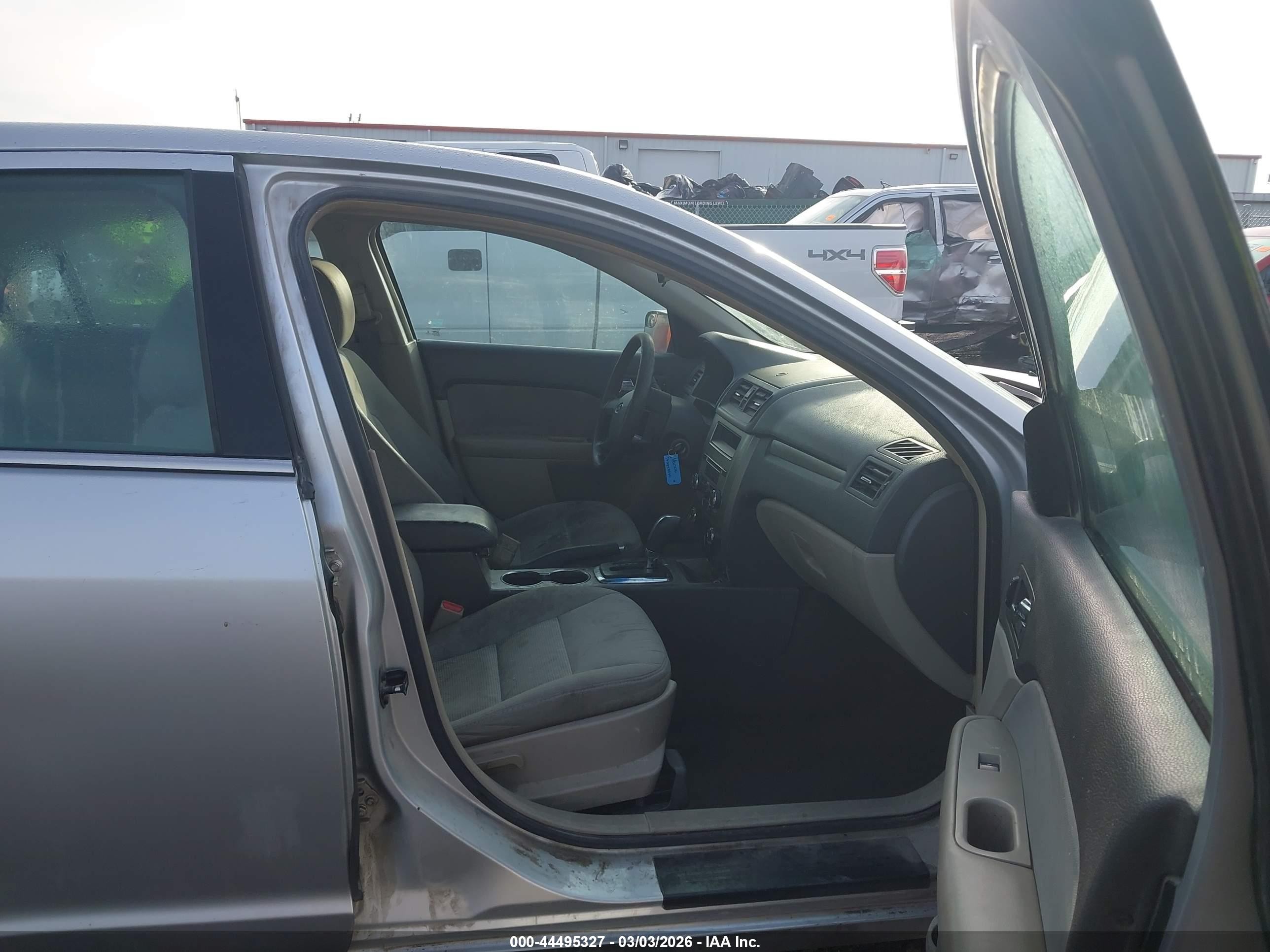 2012 Ford Fusion Se Серебряный vin: 3FAHP0HA9CR354539