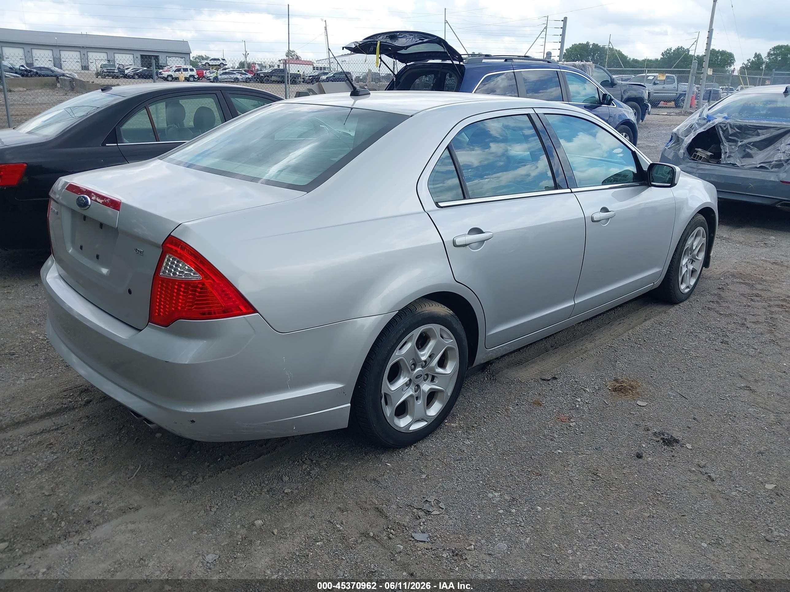 2010 Ford Fusion Se Серебряный vin: 3FAHP0HAXAR239686